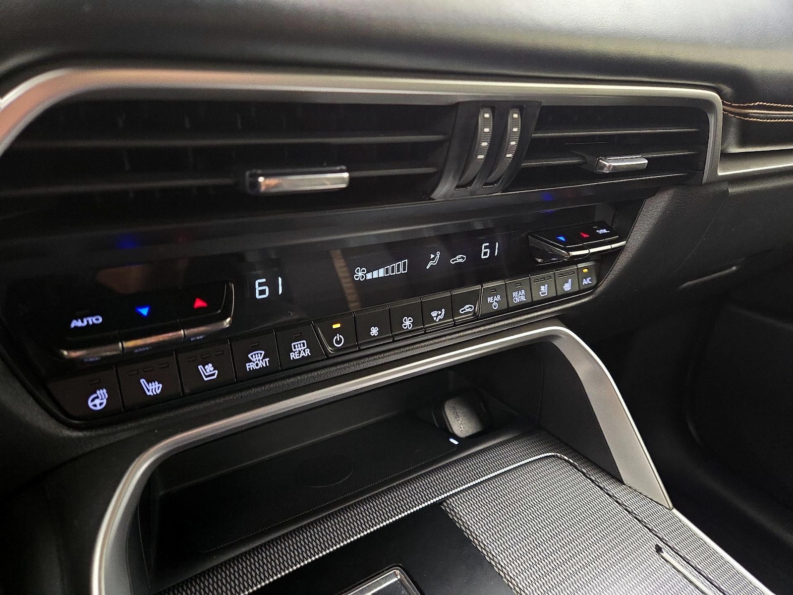 2025 Mazda CX-90 Premium Plus Package - Photo 17