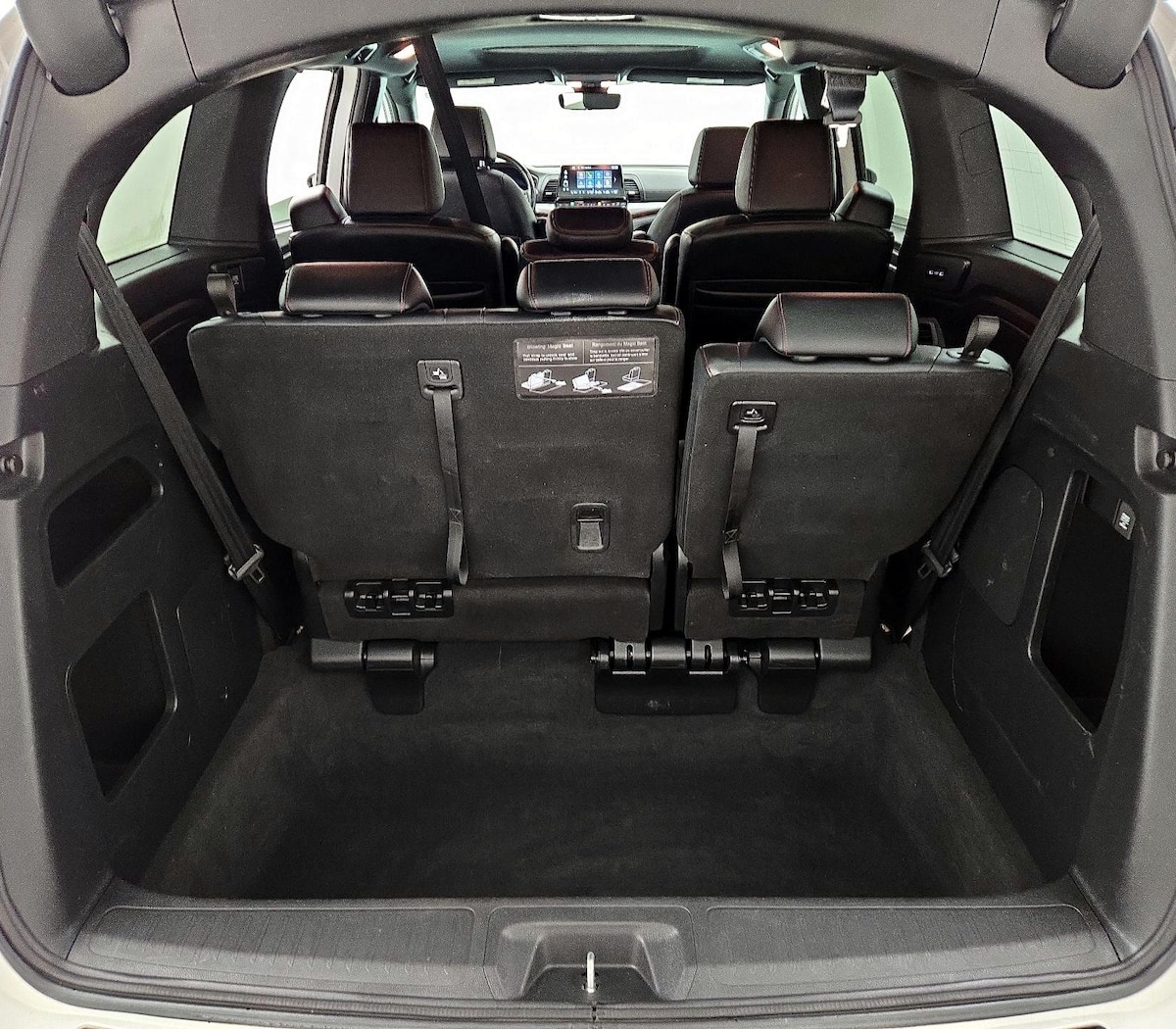 Trunk/Cargo (Seats Up)
