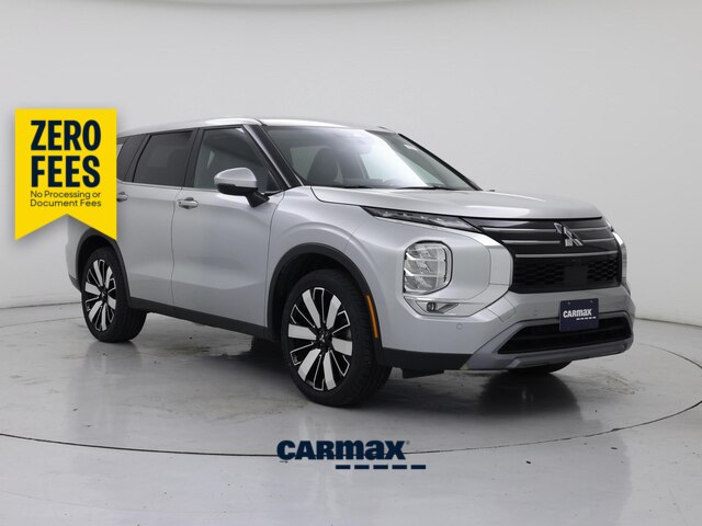 Silver 2025 Mitsubishi Outlander SUV / Crossover Front-Wheel Drive Automatic
