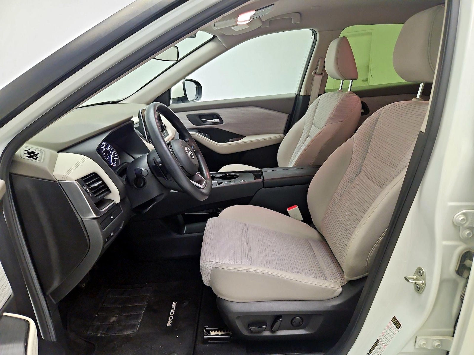 Power Seat(s) & Side Airbags
