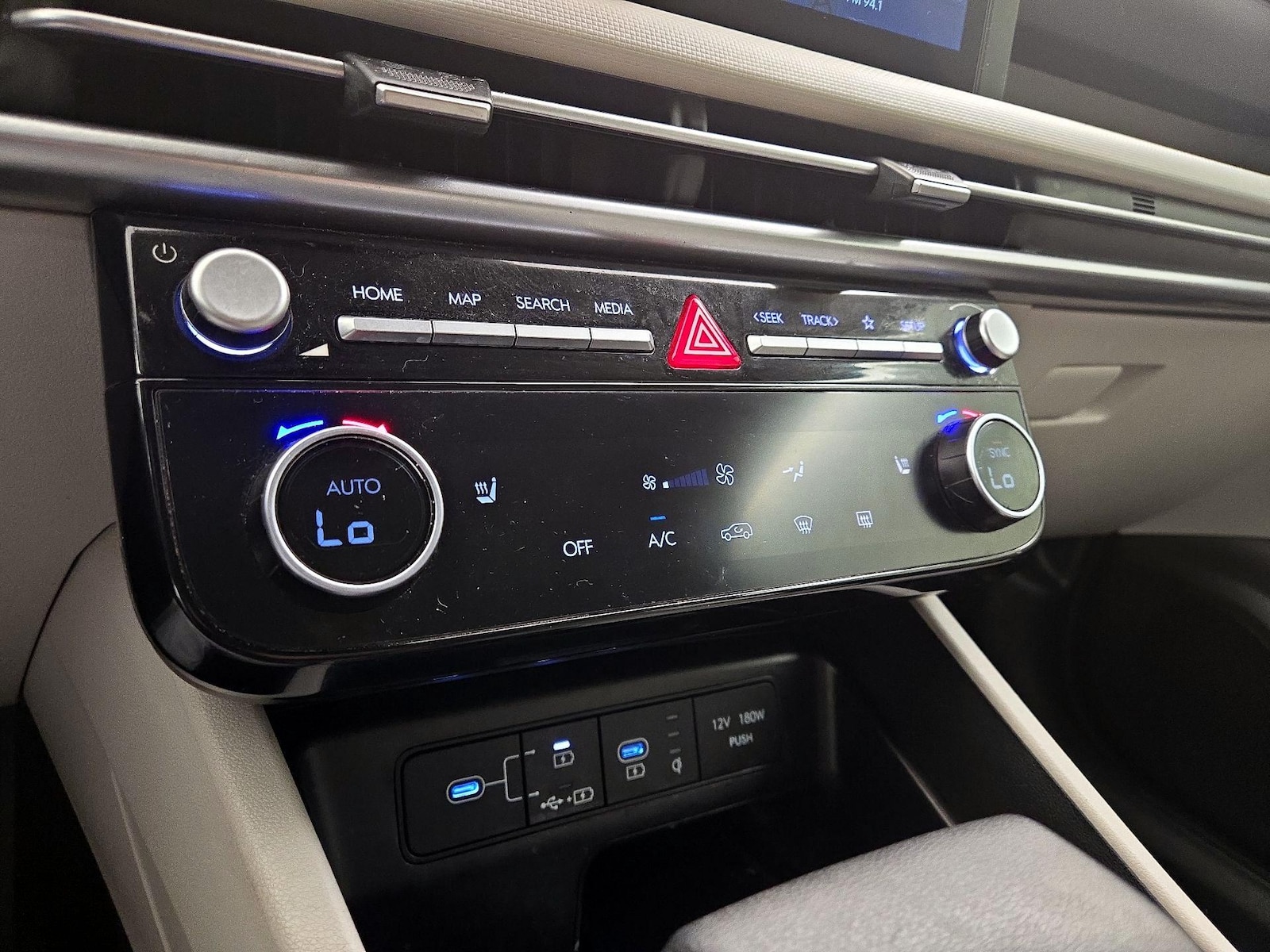 2025 Hyundai Tucson SEL - Photo 17
