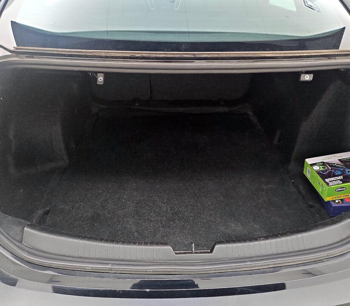 Trunk/Cargo (Seats Up)