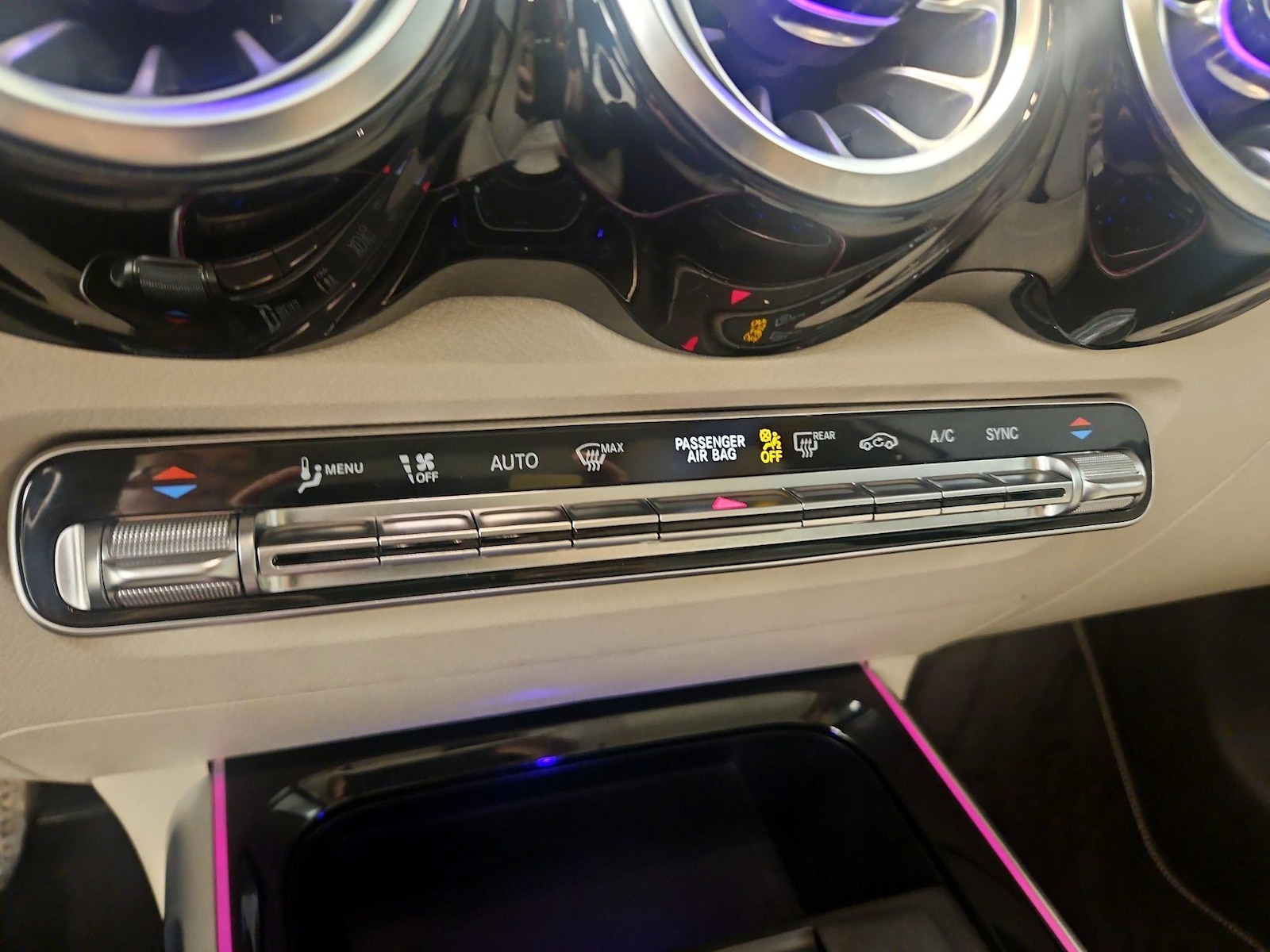 2022 Mercedes-Benz GLB Base - Photo 17