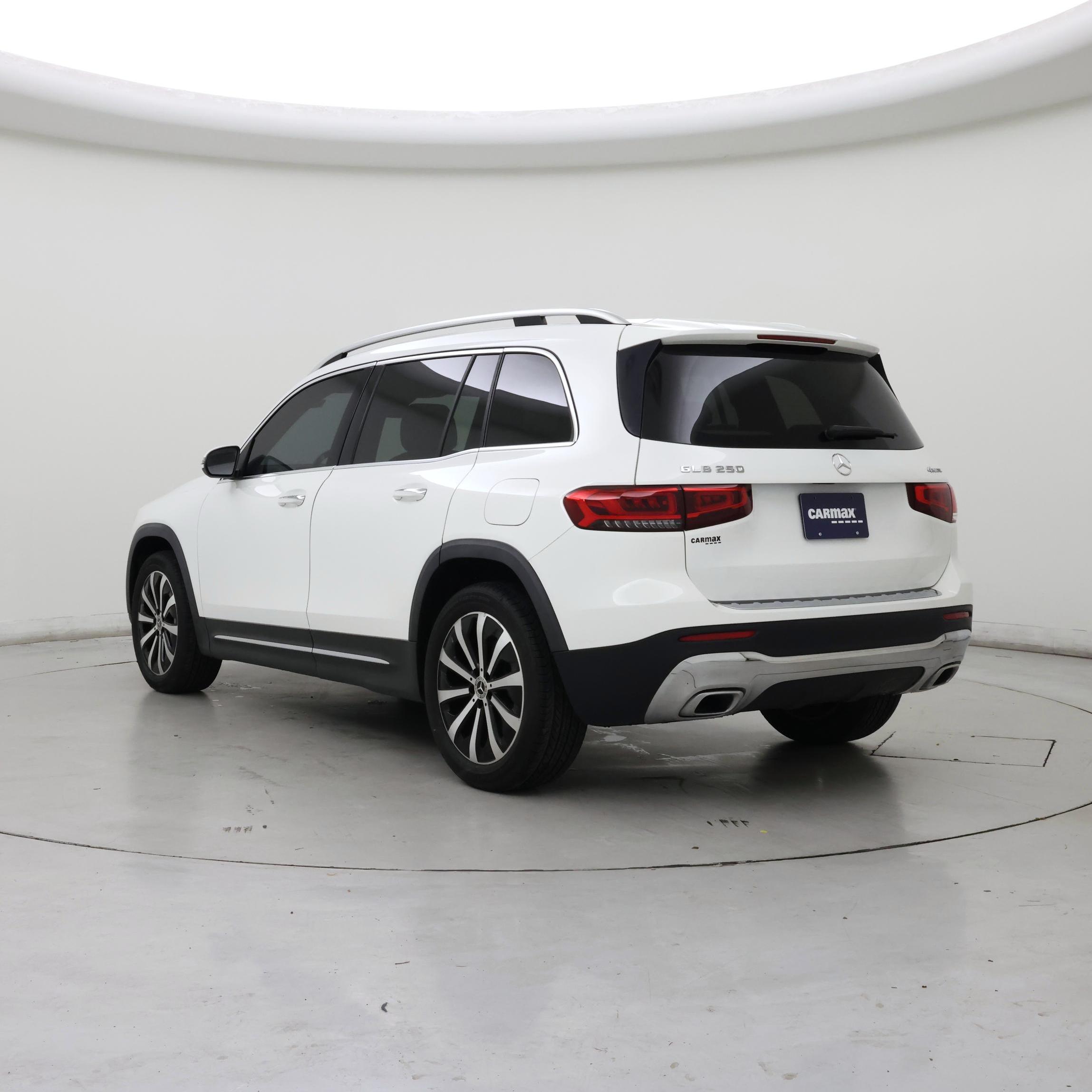 Thumbnail: 2022 Mercedes-Benz GLB - 2