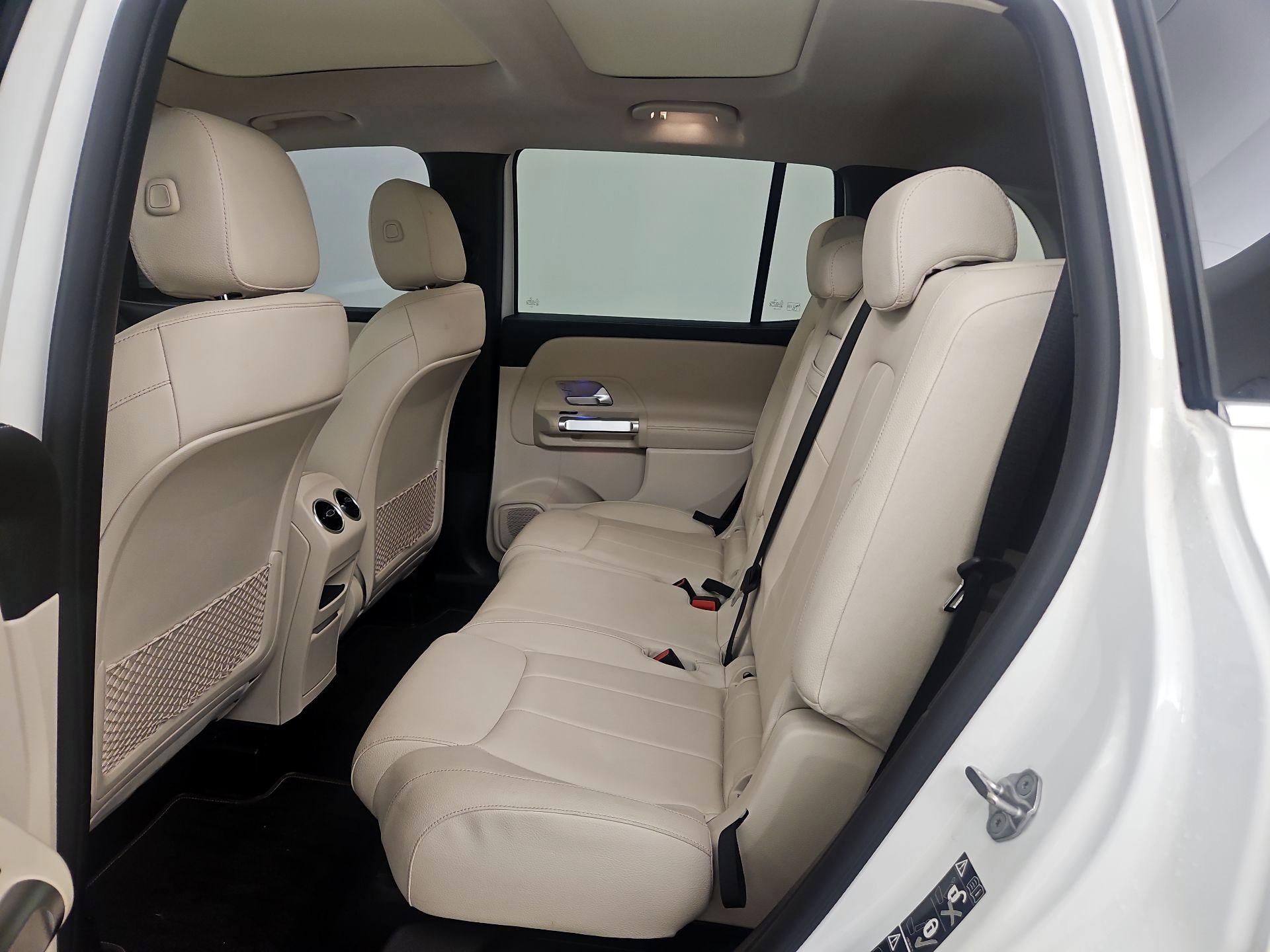 Thumbnail: 2022 Mercedes-Benz GLB - 20