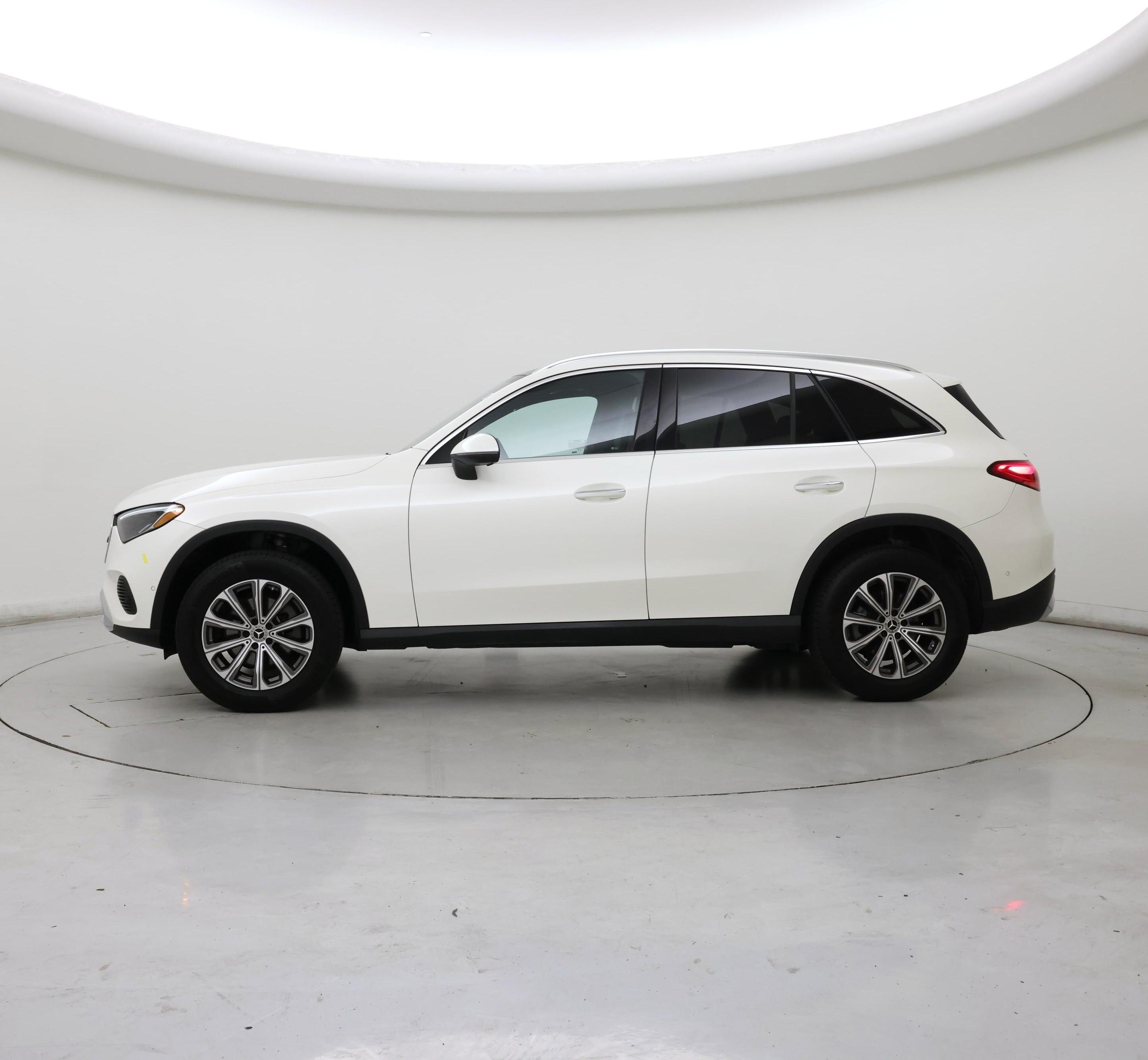 Thumbnail: 2023 Mercedes-Benz GLC - 3