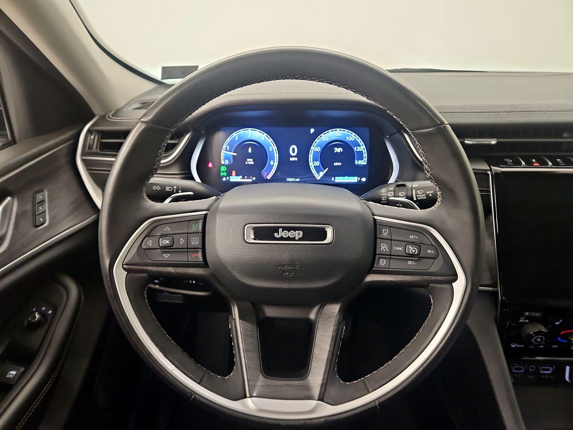 Thumbnail: 2023 Jeep Grand Cherokee - 10