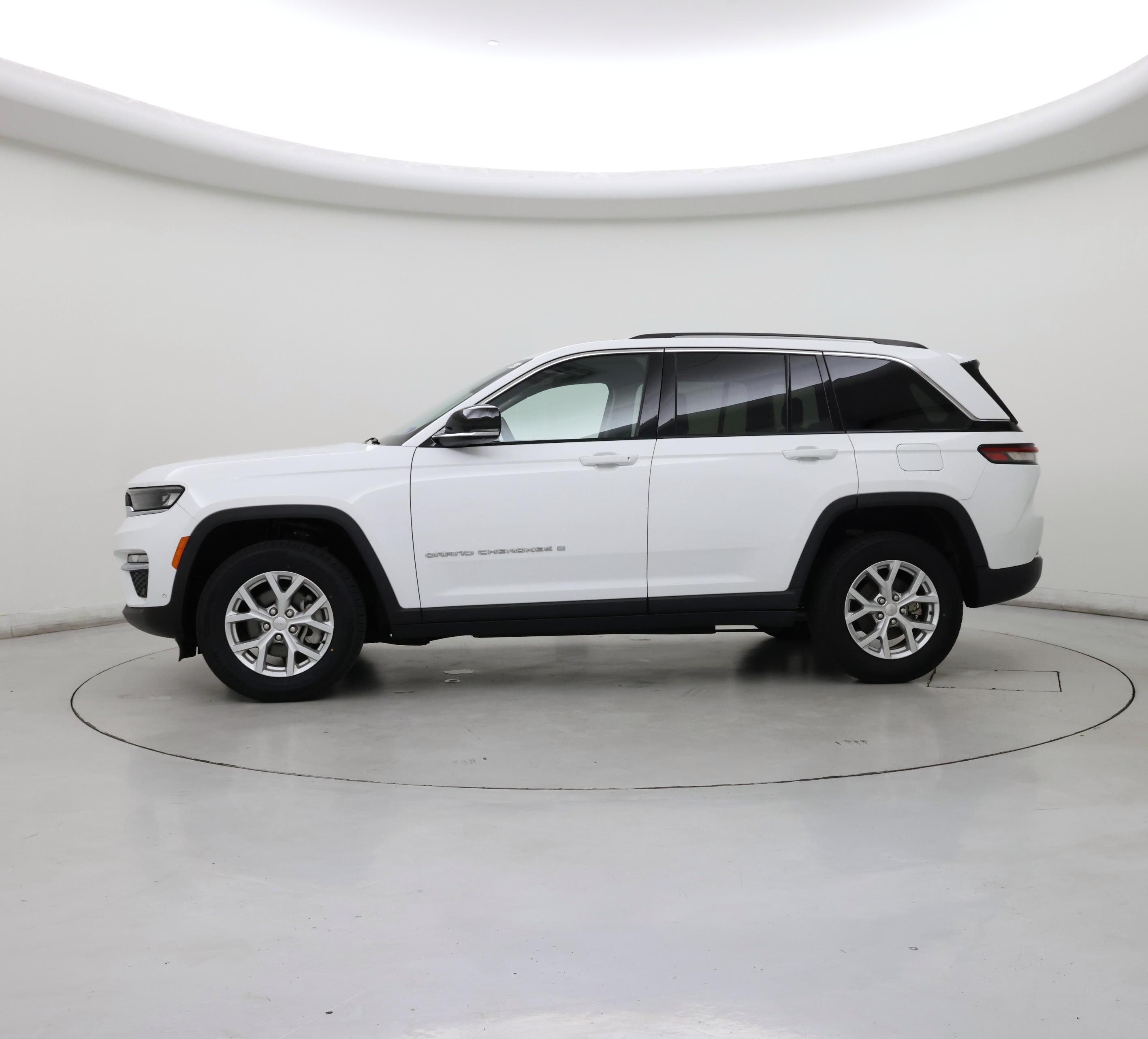 Thumbnail: 2023 Jeep Grand Cherokee - 3