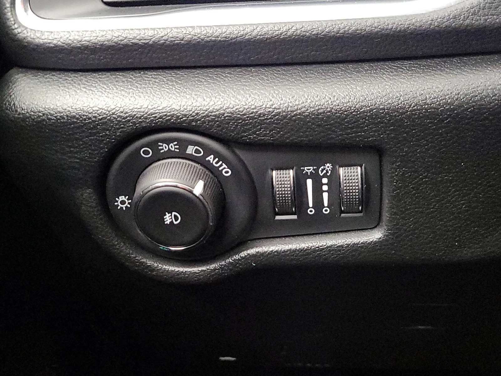 2025 Chrysler Pacifica Limited - Photo 14
