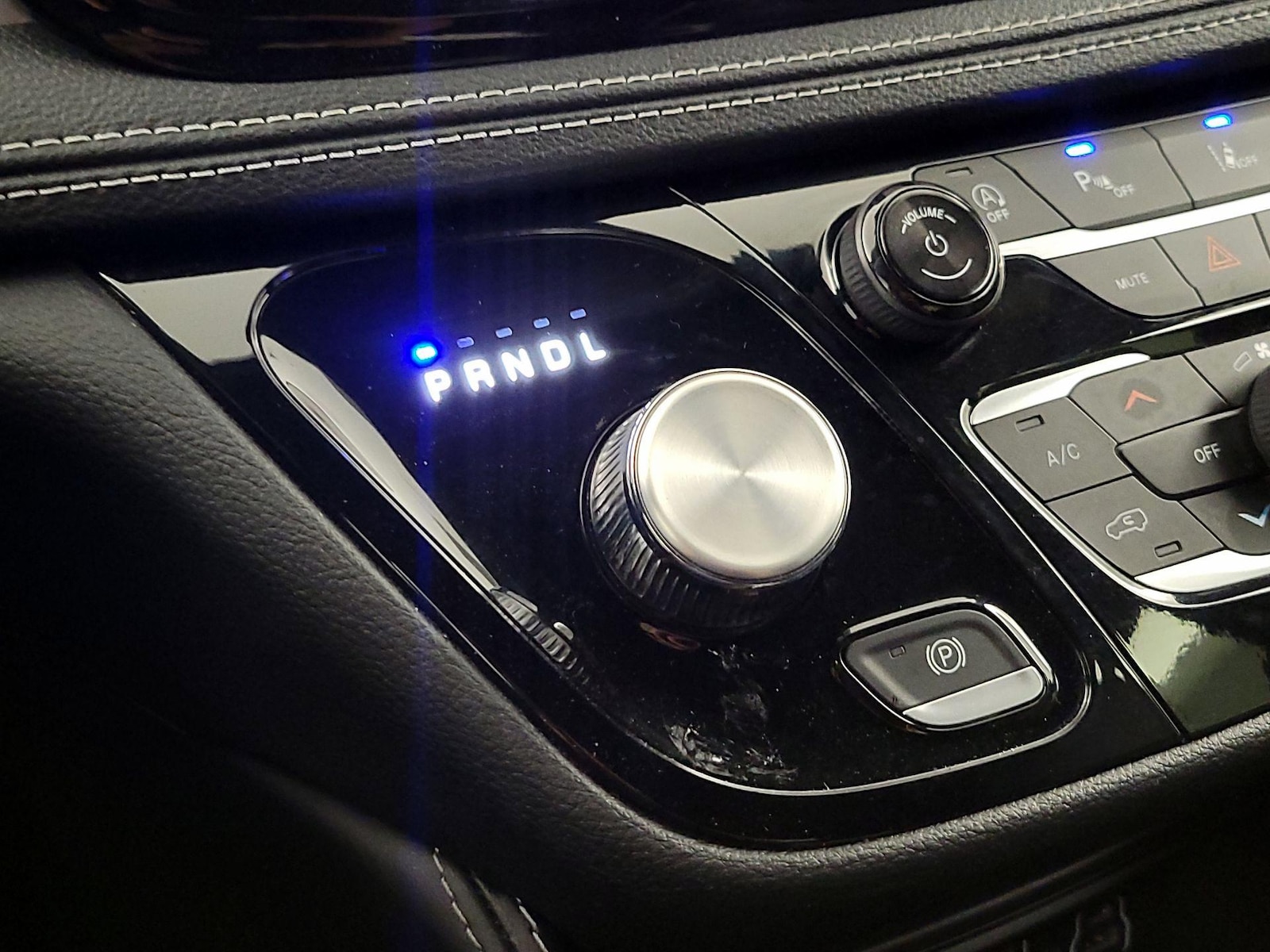 2025 Chrysler Pacifica Limited - Photo 19