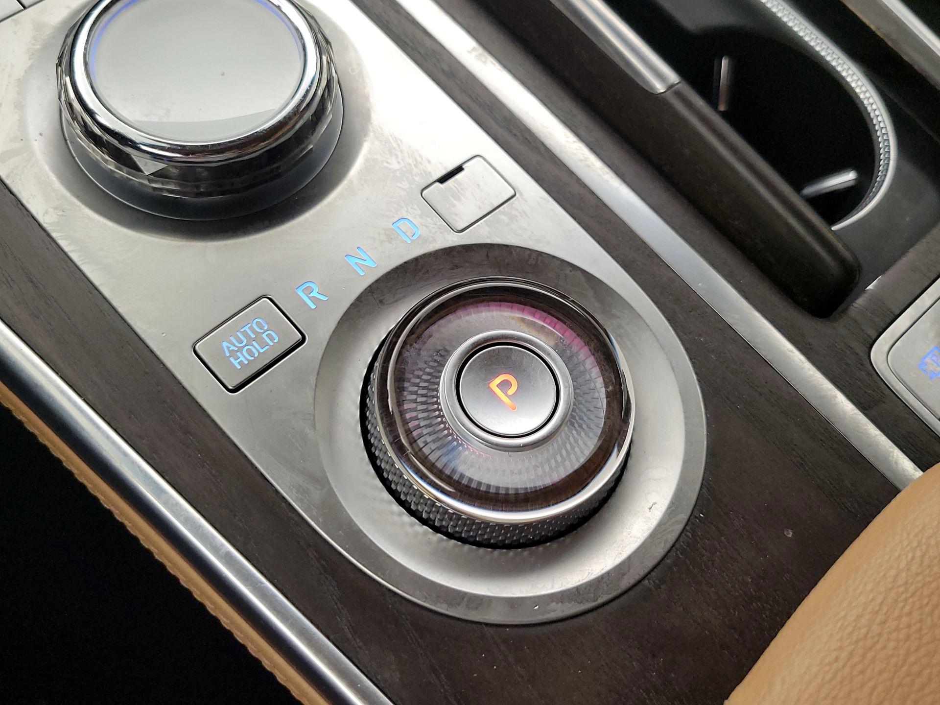Thumbnail: 2023 Genesis GV80 - 18