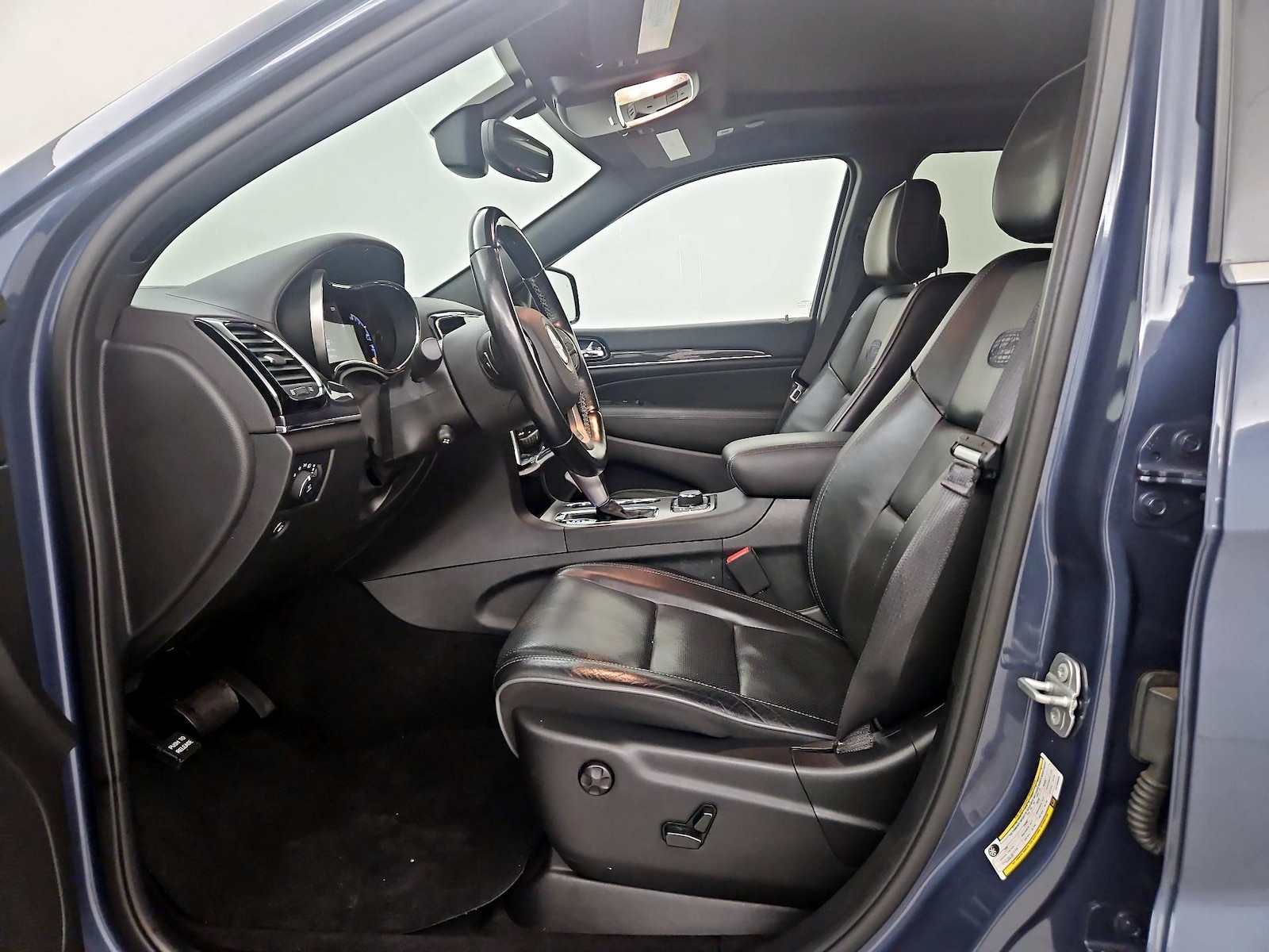 2020 Jeep Grand Cherokee Overland - Photo 12