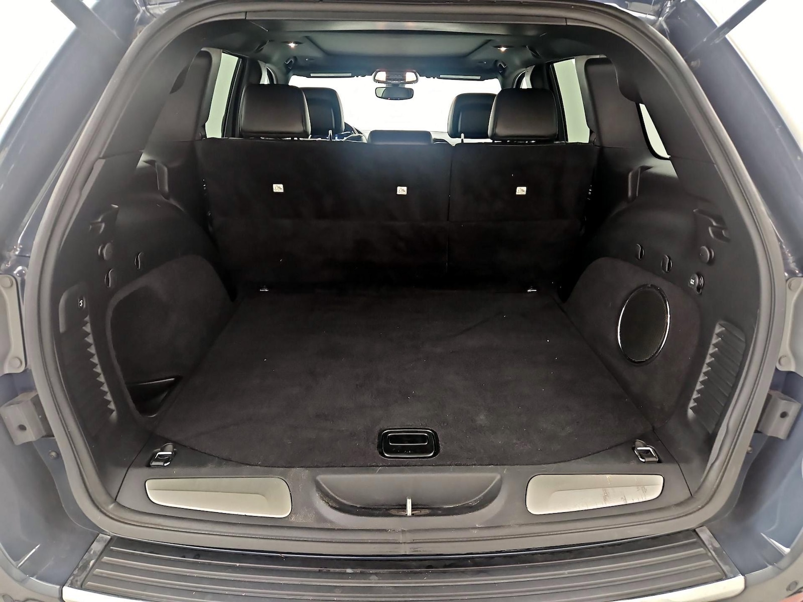 2020 Jeep Grand Cherokee Overland - Photo 23