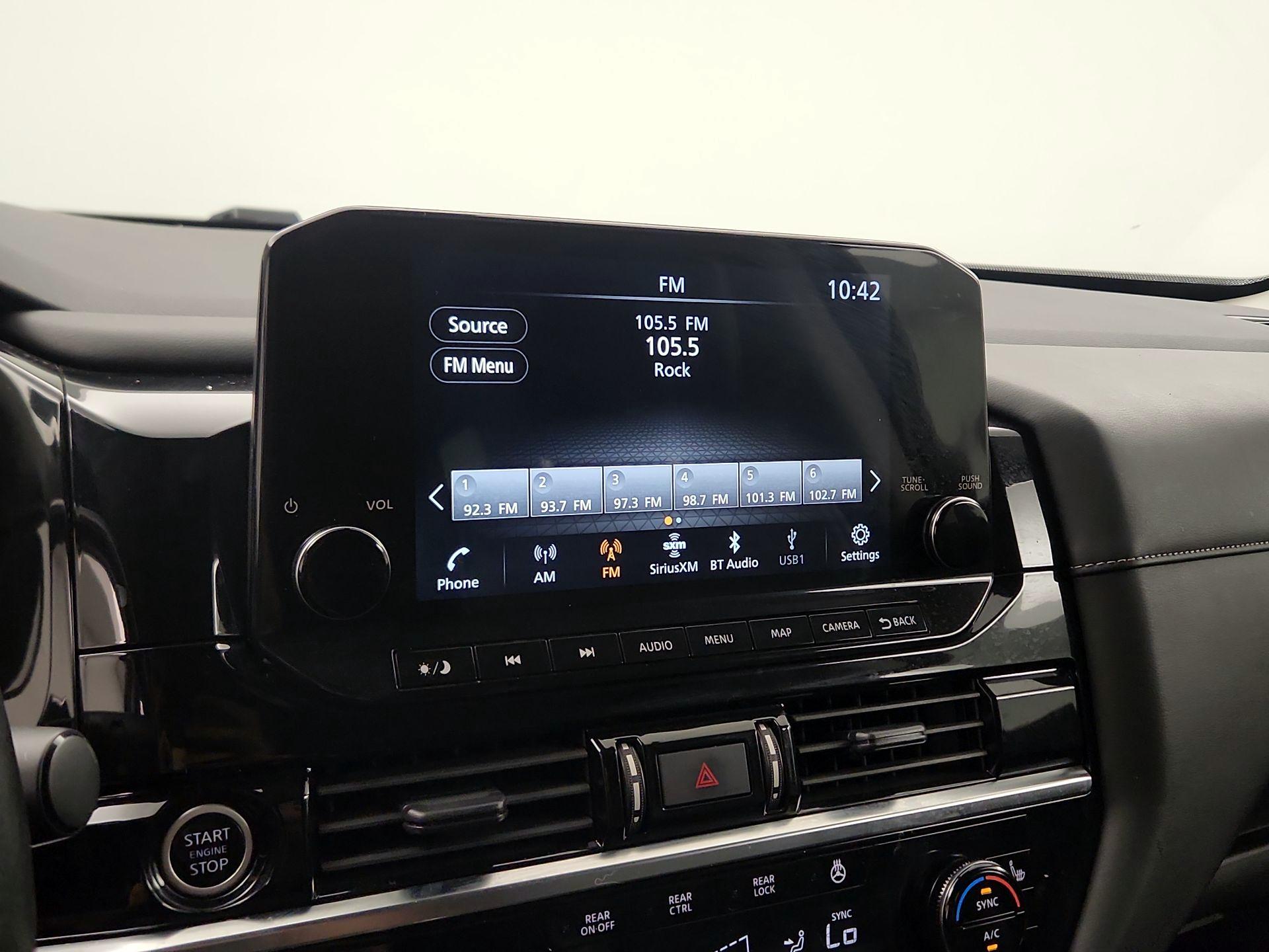 Thumbnail: 2023 Nissan Pathfinder - 16