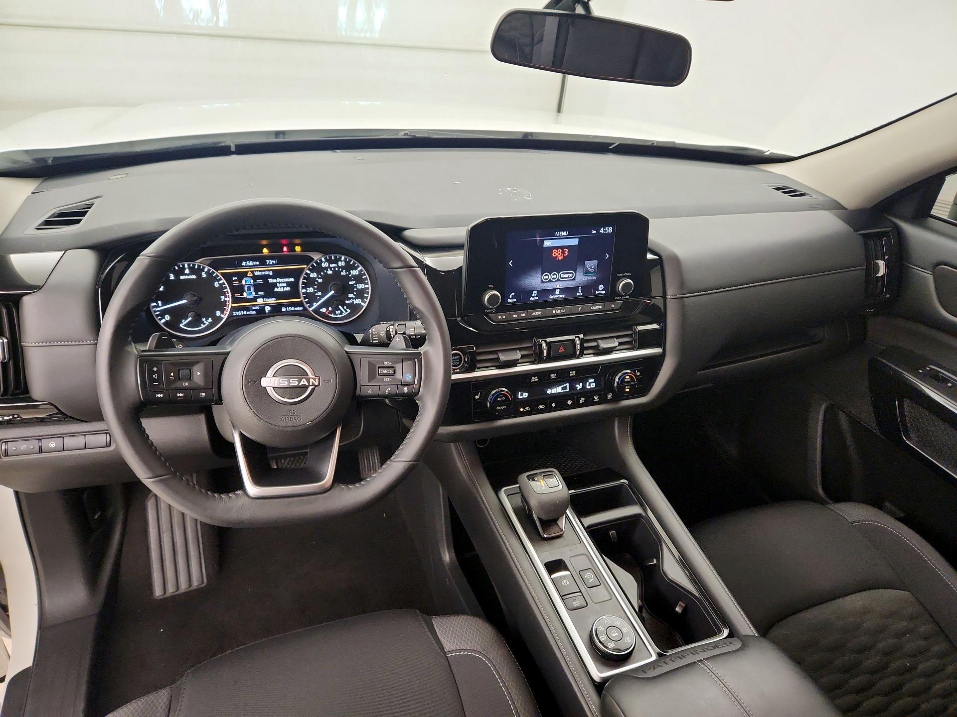 Thumbnail: 2024 Nissan Pathfinder - 9
