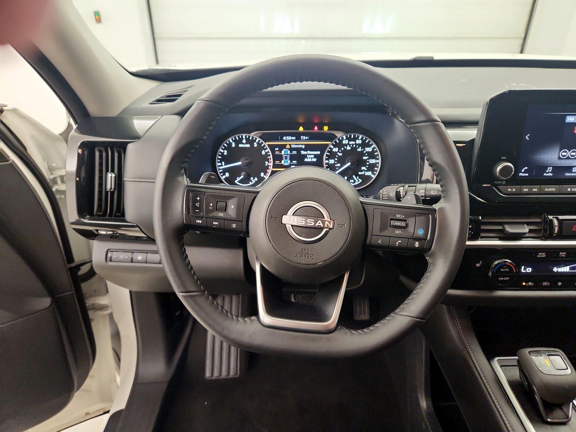 Thumbnail: 2024 Nissan Pathfinder - 10