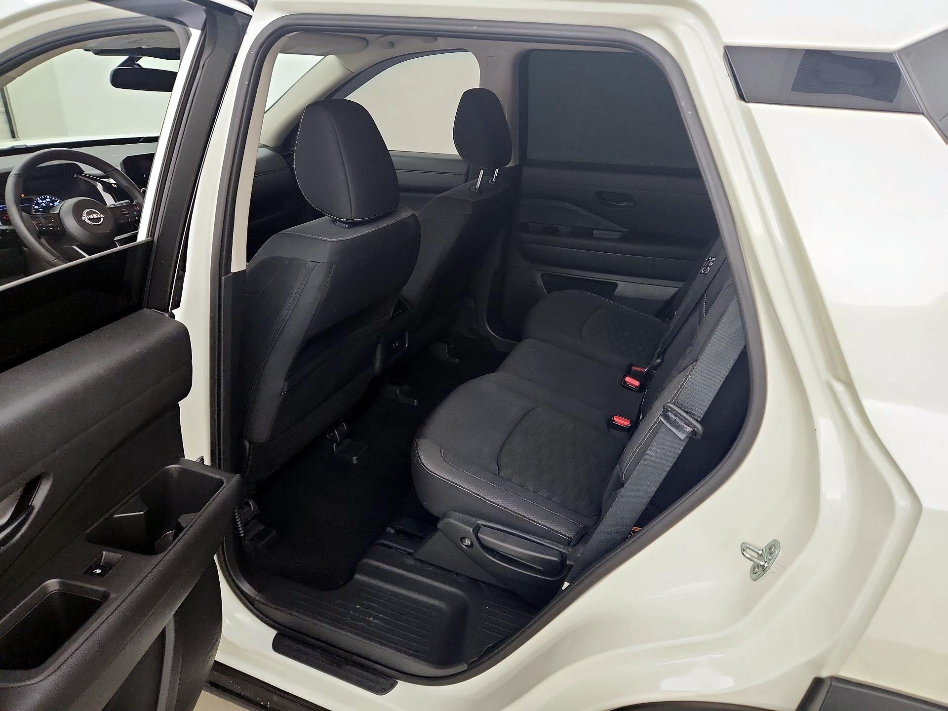 Thumbnail: 2024 Nissan Pathfinder - 19