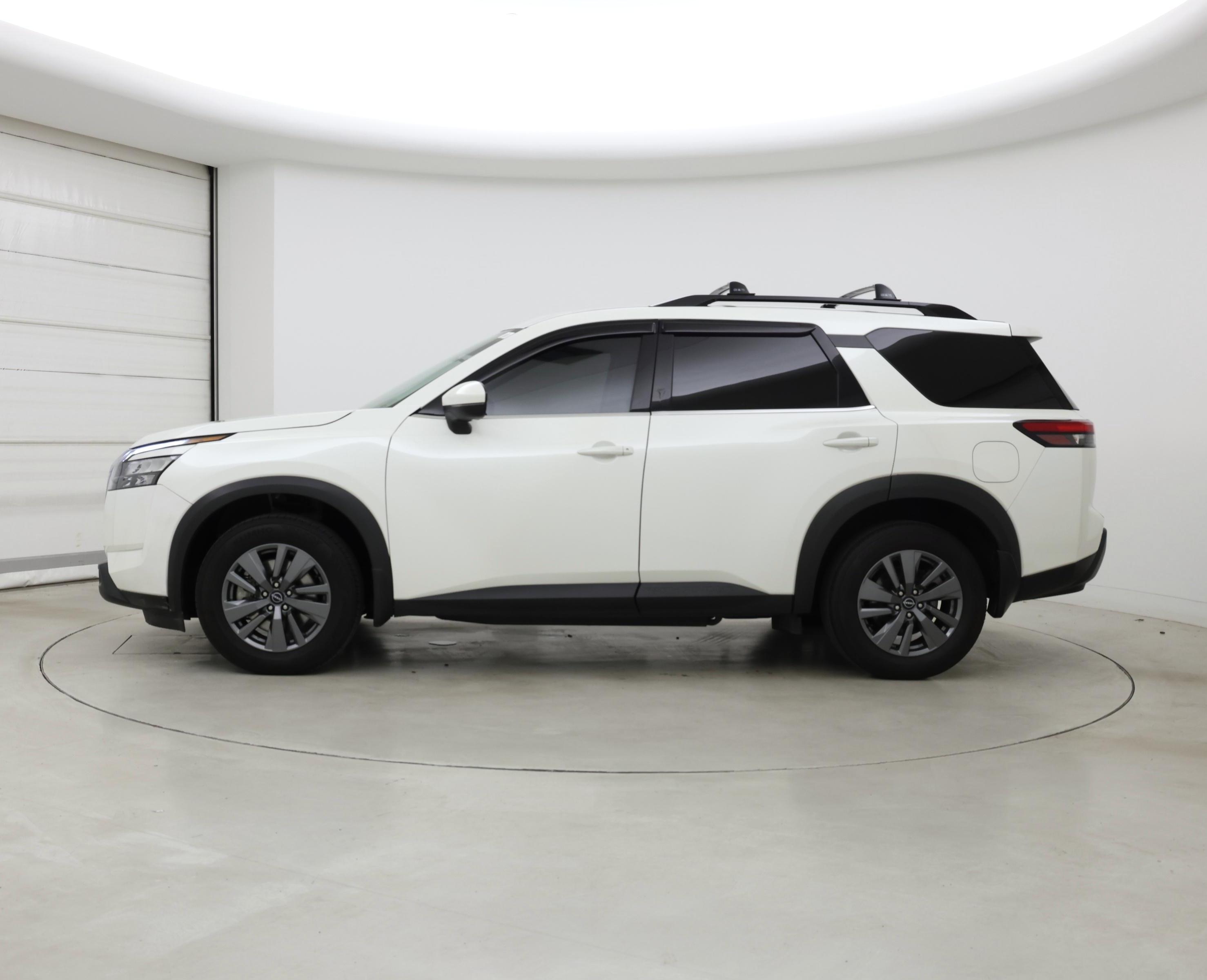 Thumbnail: 2024 Nissan Pathfinder - 3