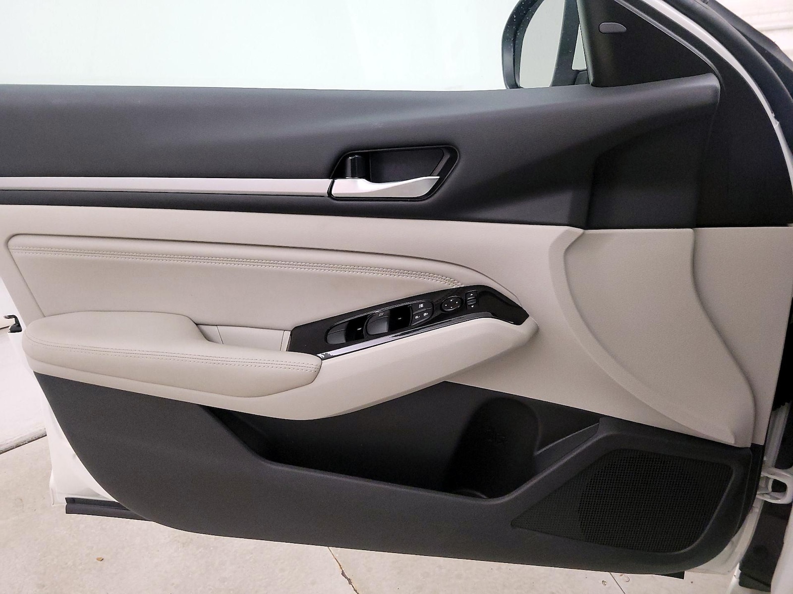 2023 Nissan Altima SV - Photo 13