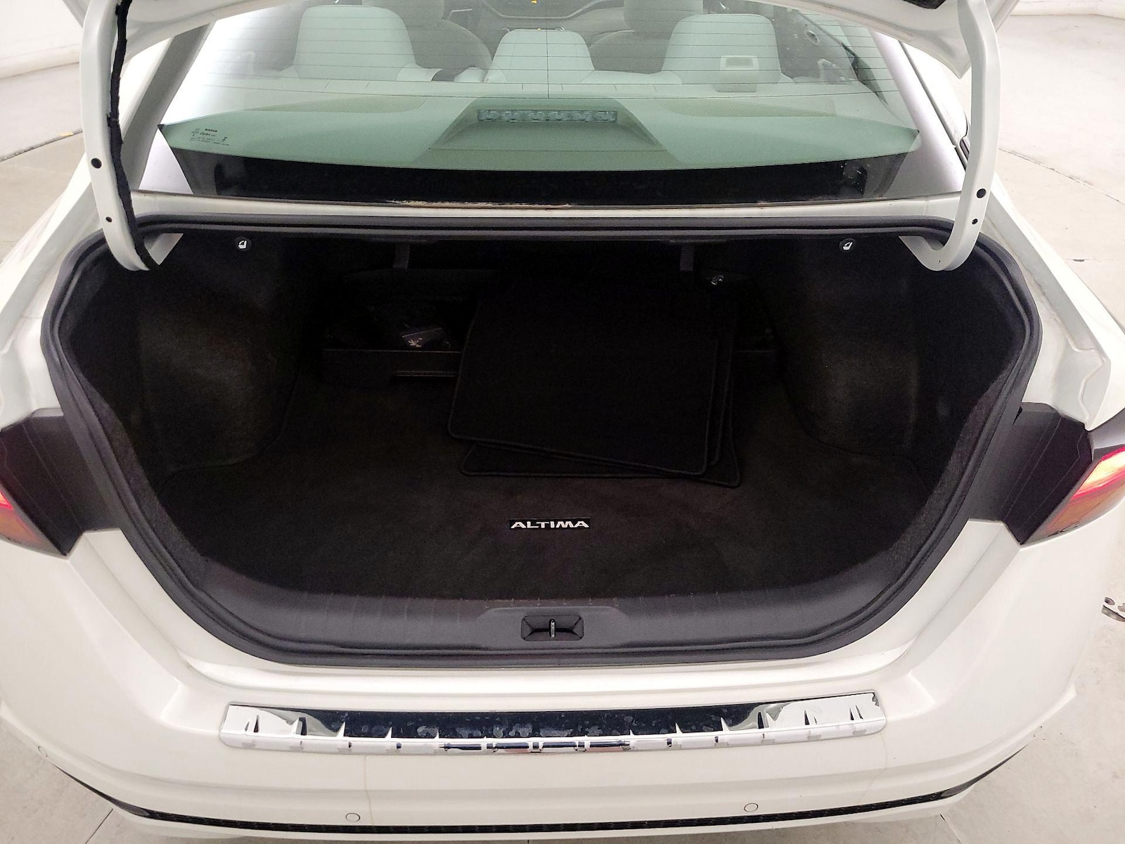 2023 Nissan Altima SV - Photo 23