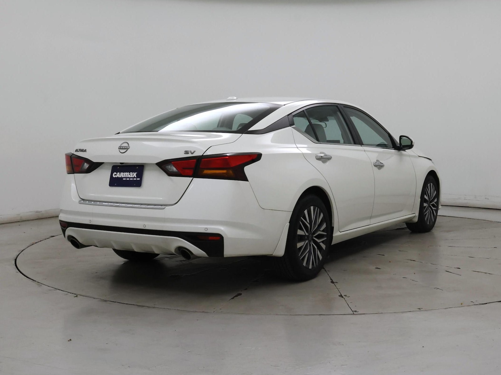 2023 Nissan Altima SV - Photo 9