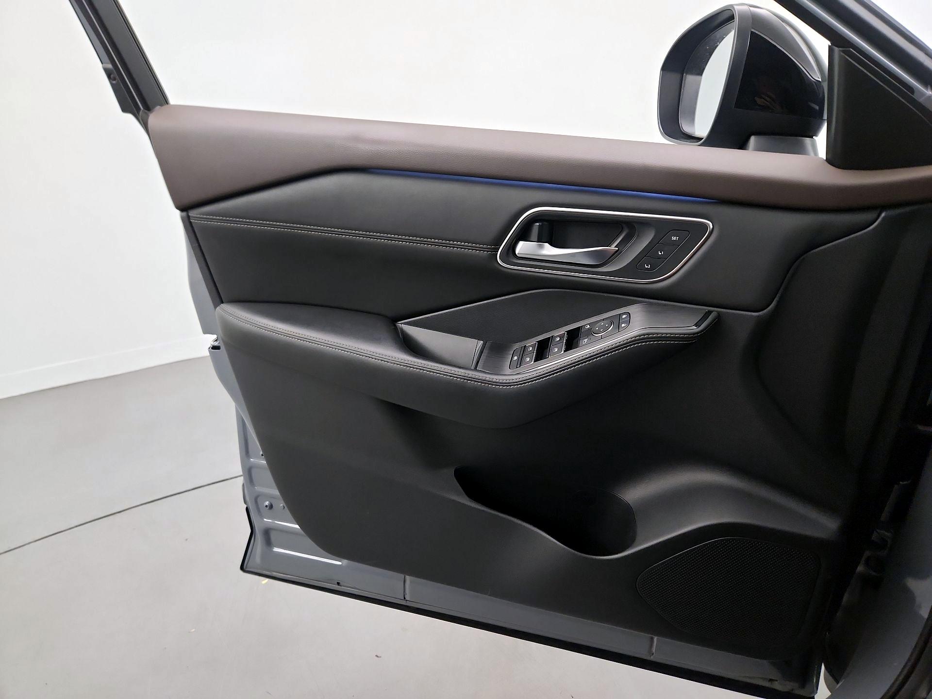 Thumbnail: 2023 Nissan Rogue - 12