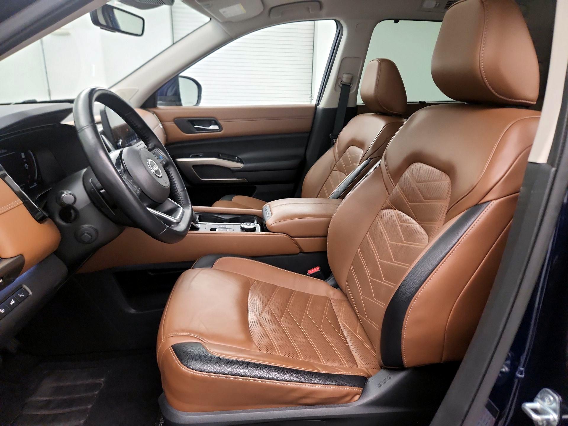 Thumbnail: 2023 Nissan Pathfinder - 11