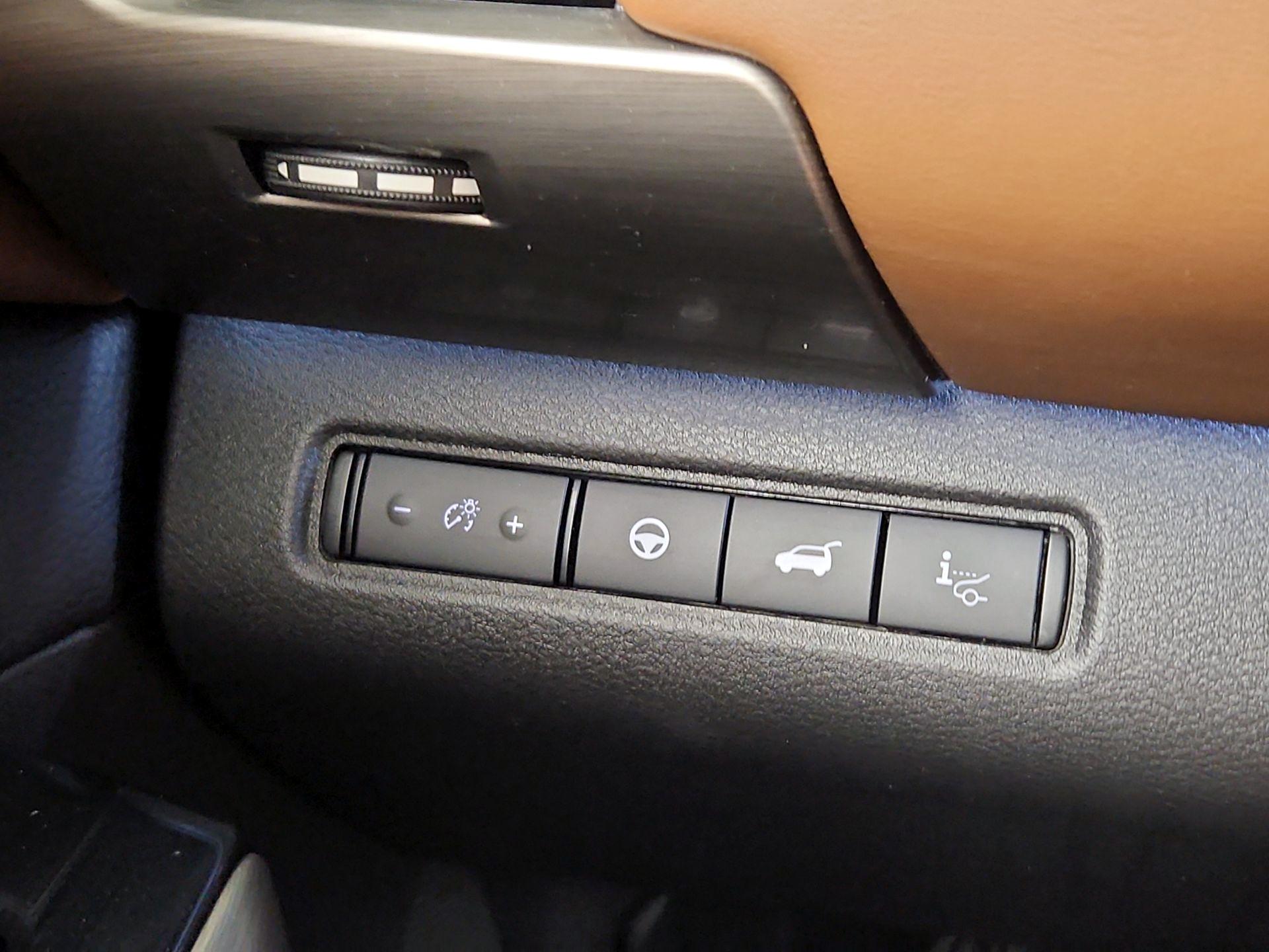 Thumbnail: 2023 Nissan Pathfinder - 13