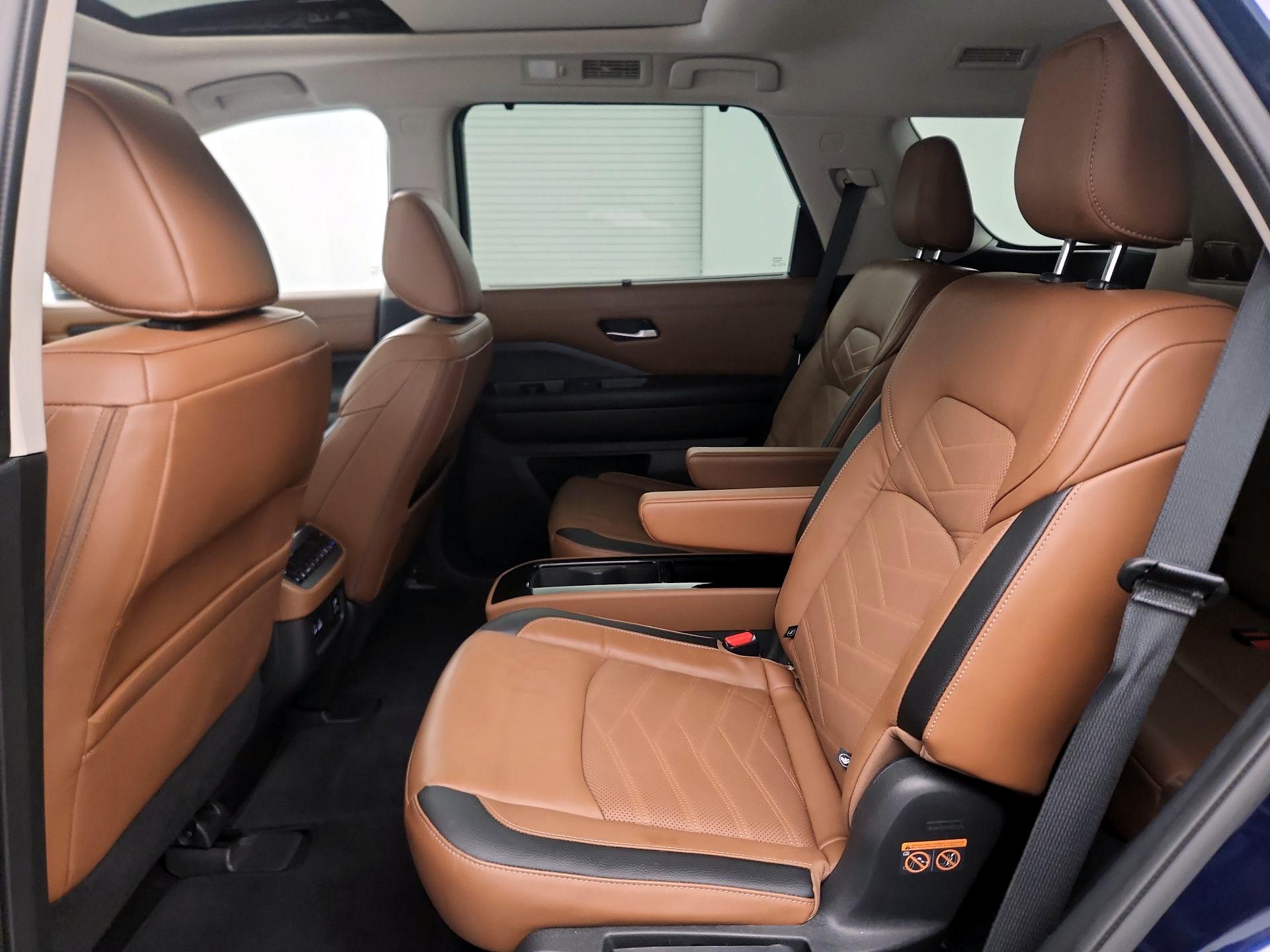 Thumbnail: 2023 Nissan Pathfinder - 20