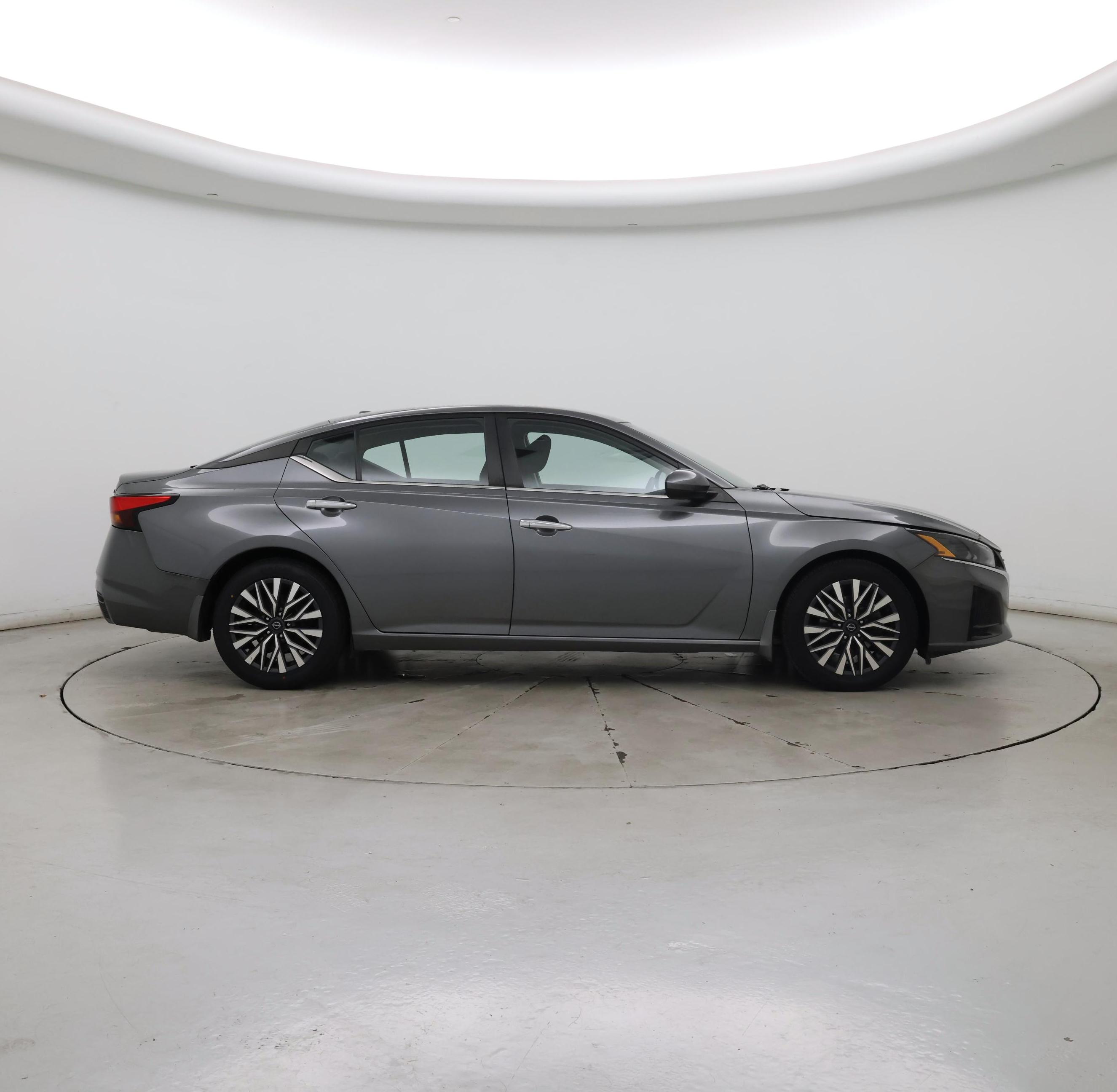 Thumbnail: 2023 Nissan Altima - 7