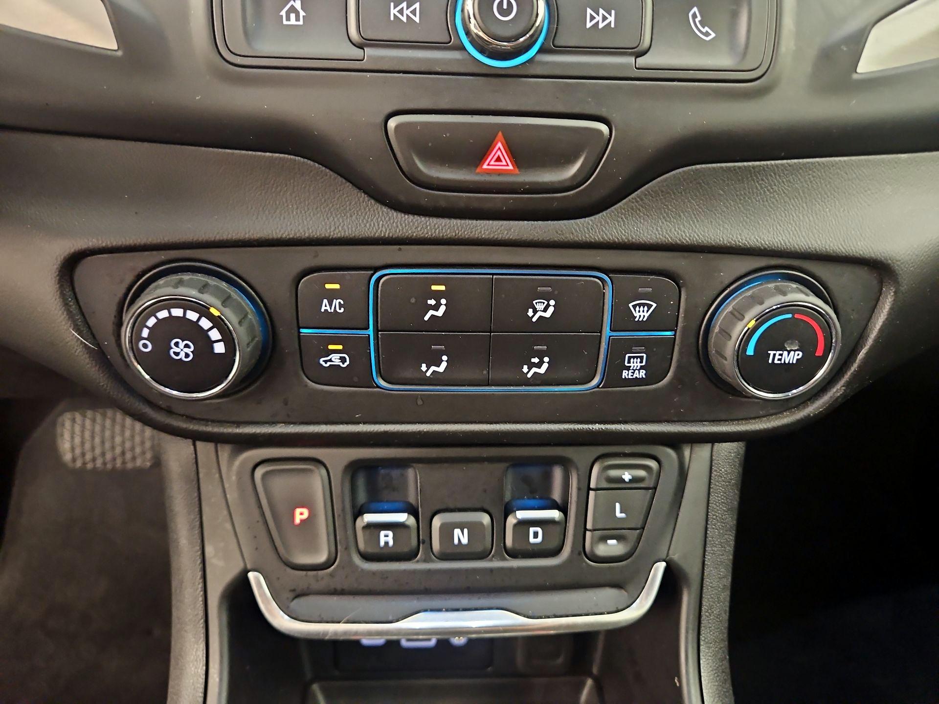 Thumbnail: 2021 GMC Terrain - 17