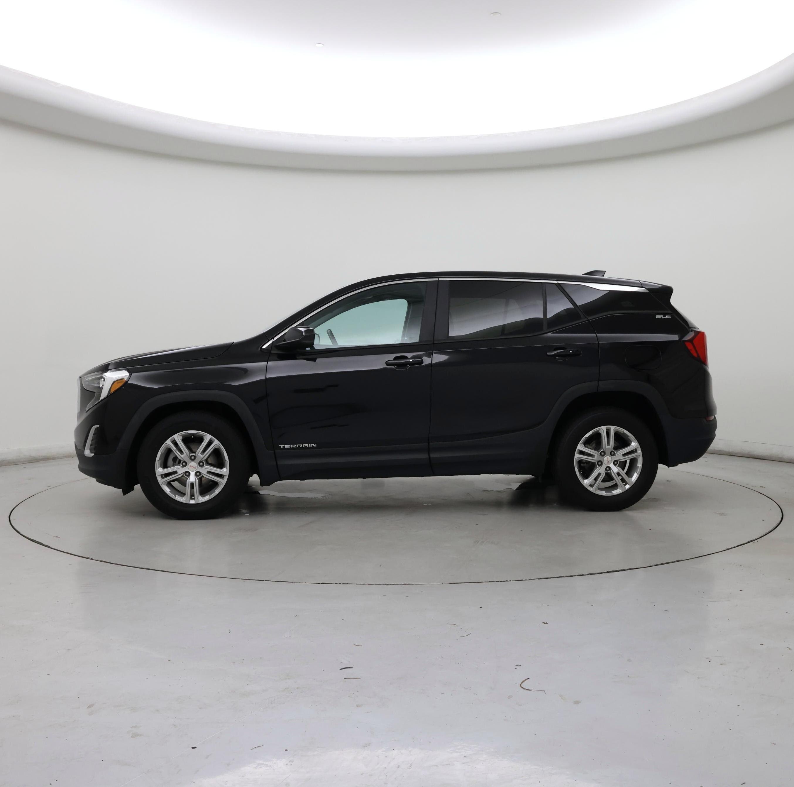 Thumbnail: 2021 GMC Terrain - 3