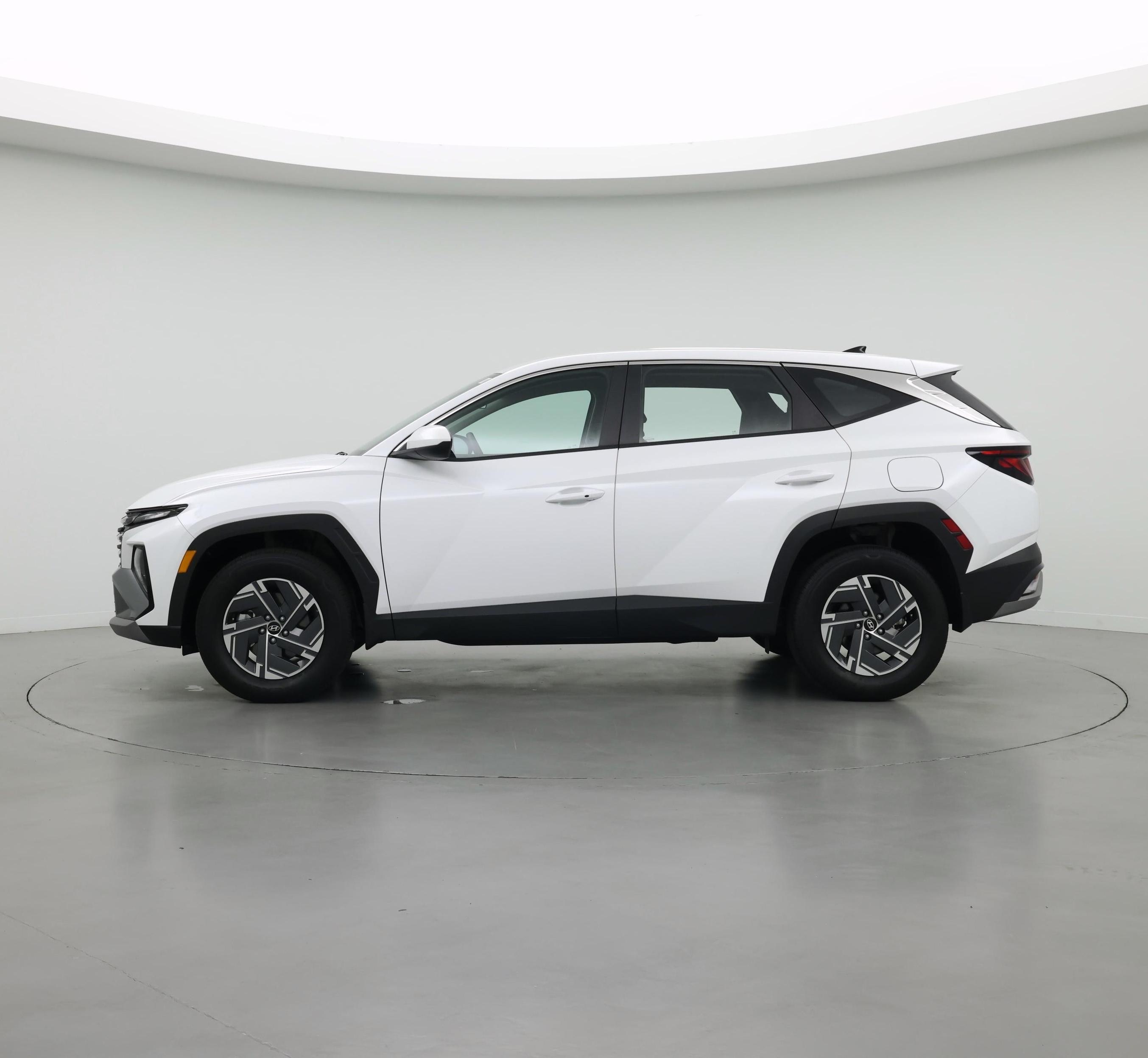 Thumbnail: 2026 Hyundai Tucson - 3