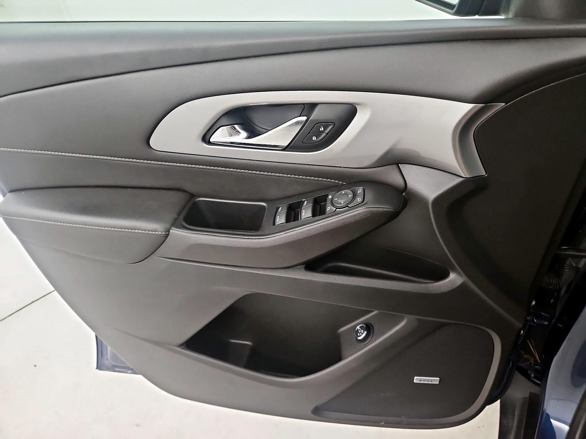 Thumbnail: 2022 Chevrolet Traverse - 12