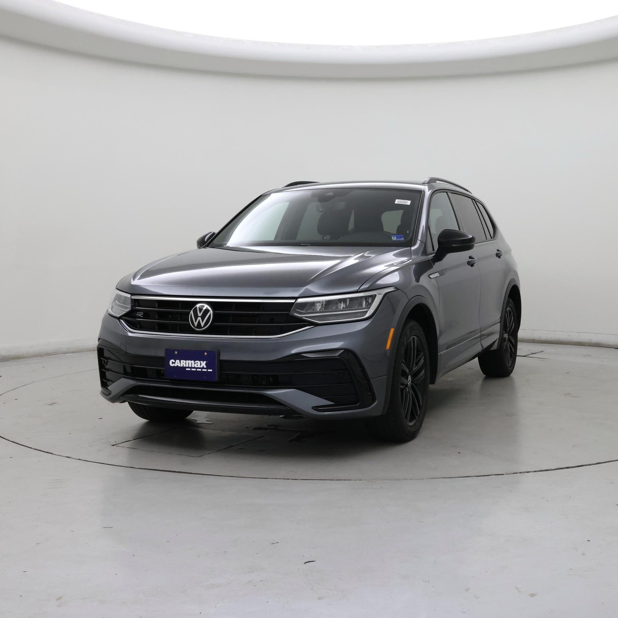 Thumbnail: 2022 Volkswagen Tiguan - 4
