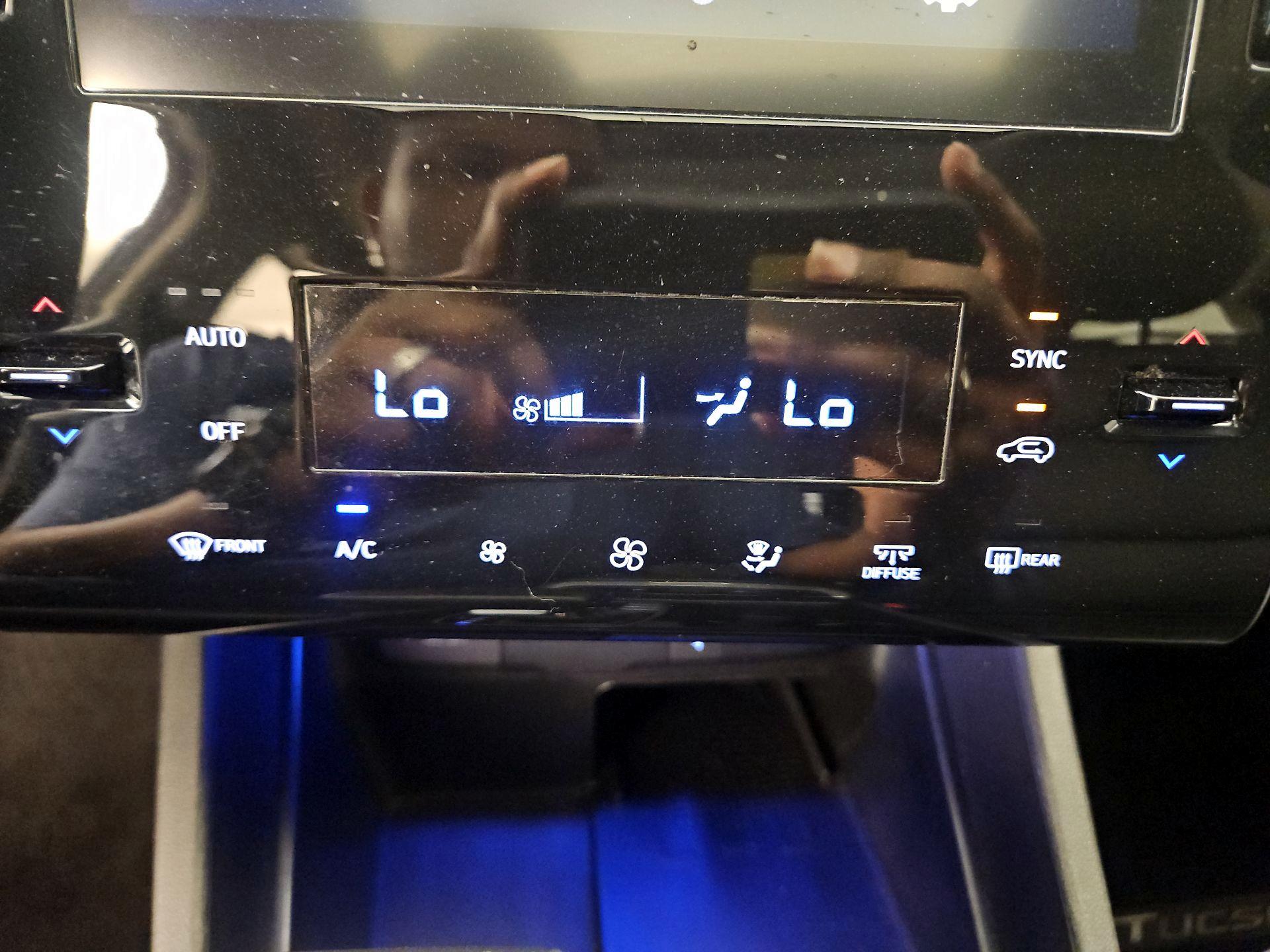 Thumbnail: 2023 Hyundai Tucson - 16