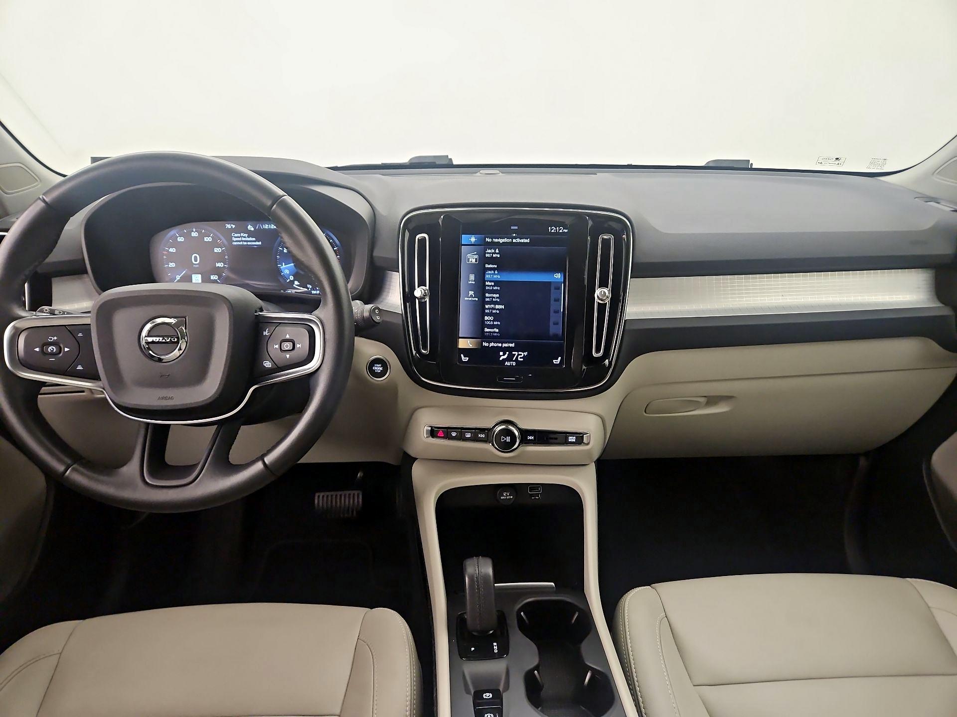 Thumbnail: 2021 Volvo XC40 - 9
