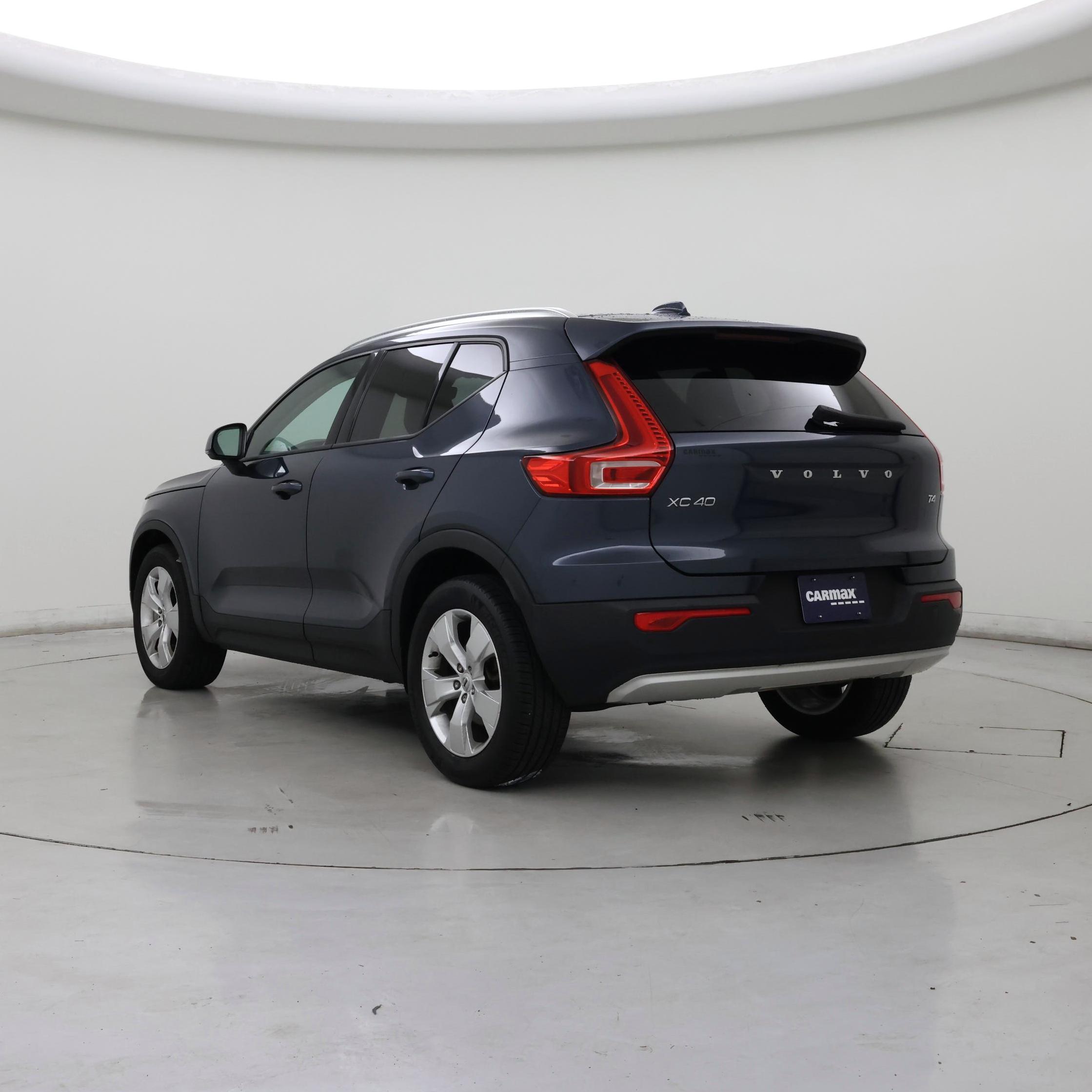 Thumbnail: 2021 Volvo XC40 - 2