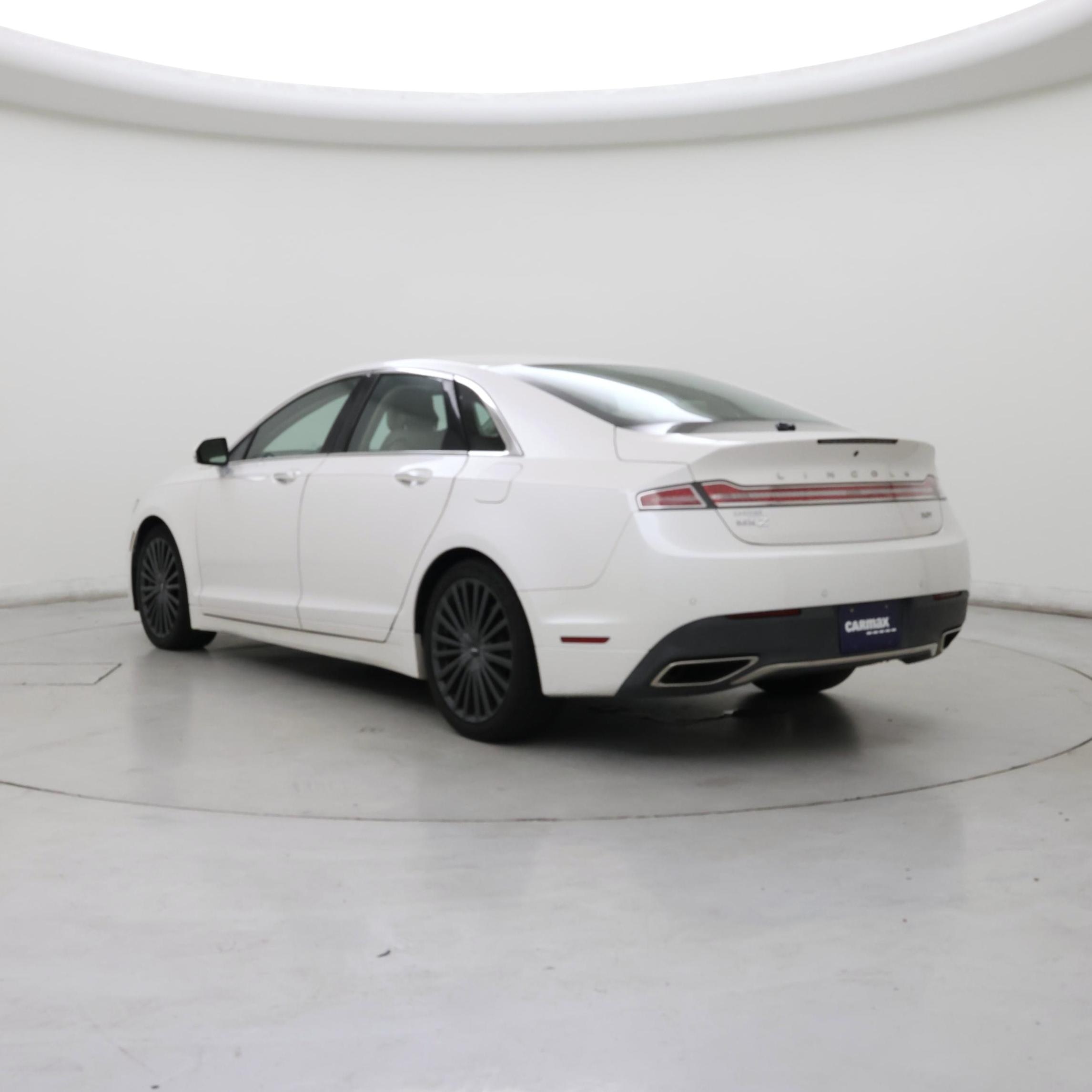 Thumbnail: 2017 Lincoln MKZ - 2