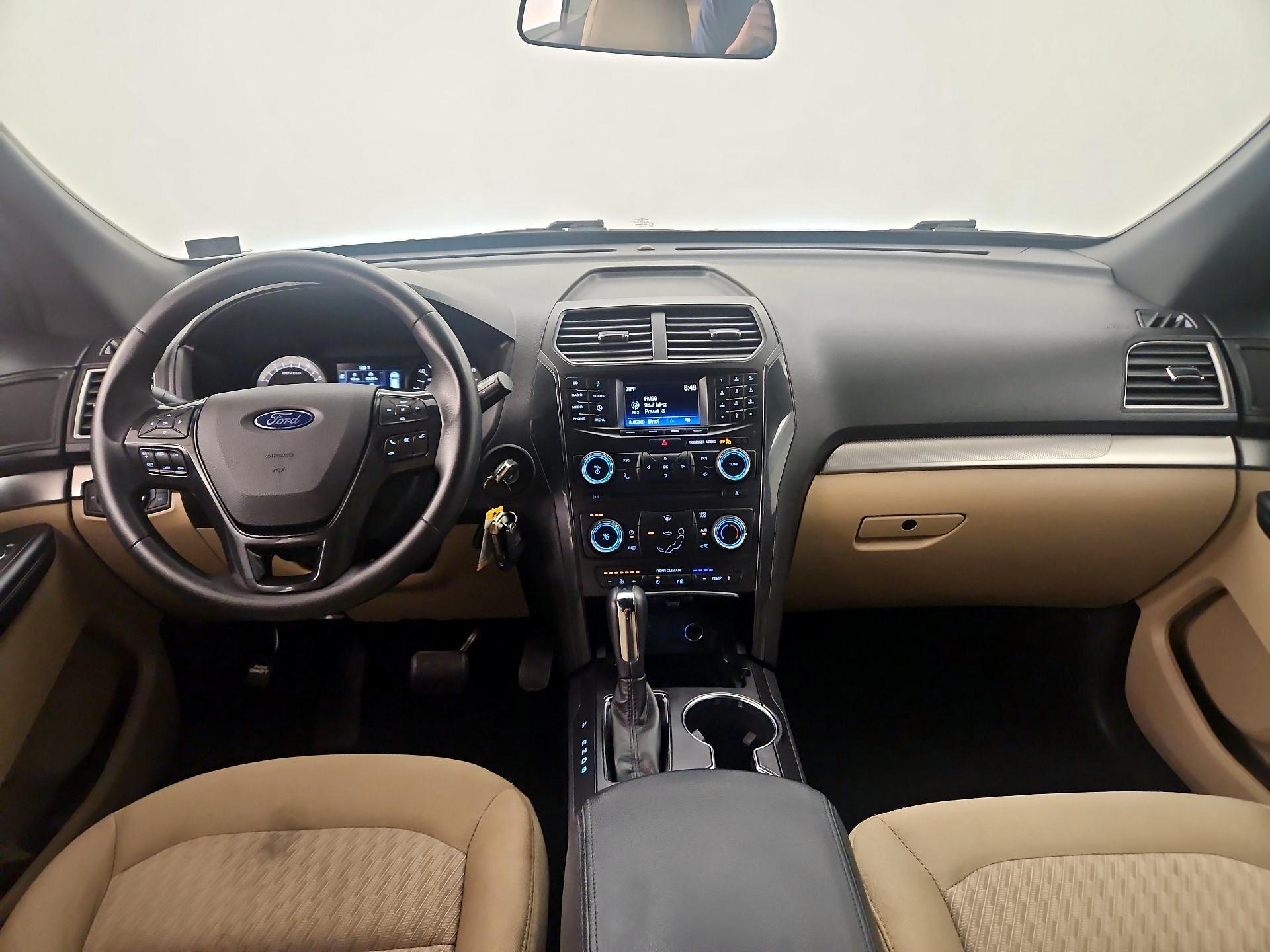 Thumbnail: 2017 Ford Explorer - 9