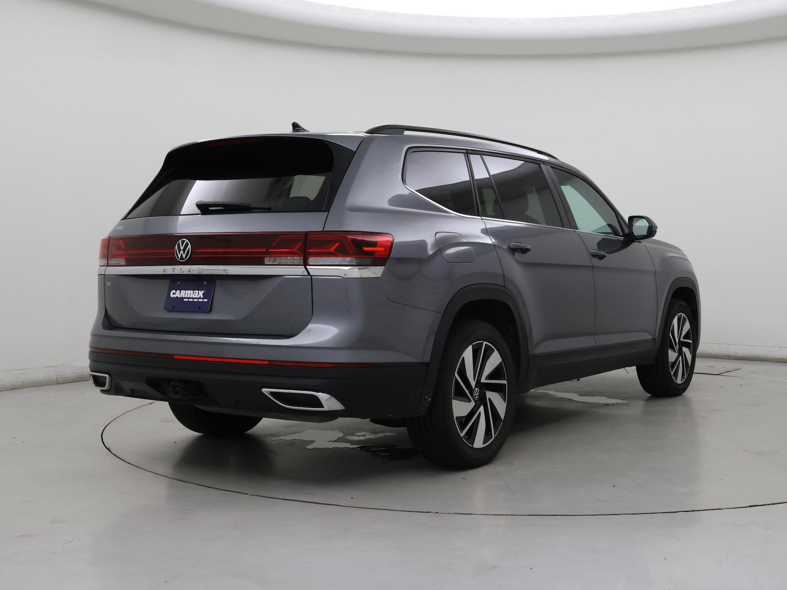 2024 Volkswagen Atlas SE w/Tech - Photo 9