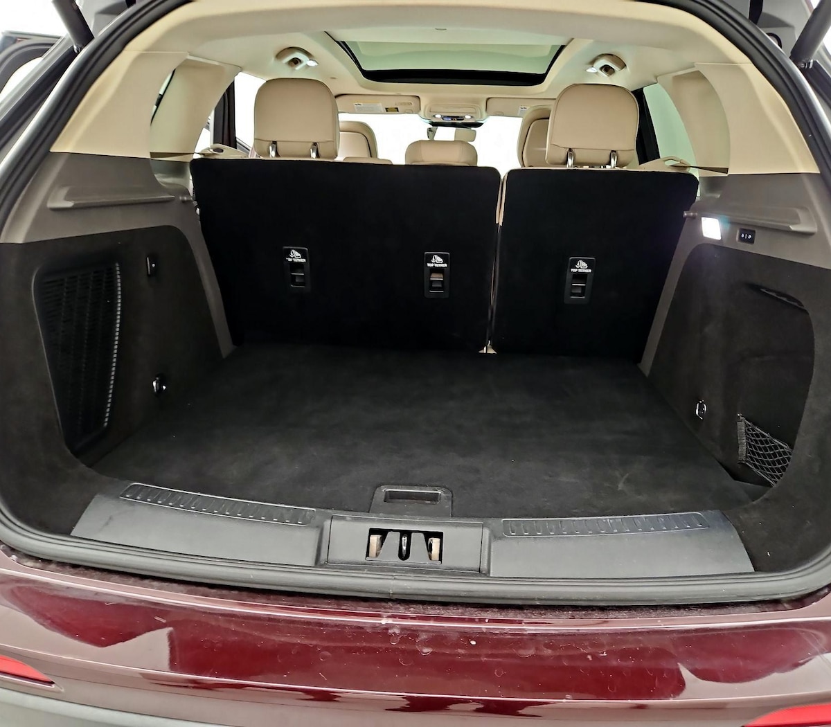 Trunk/Cargo (Seats Up)