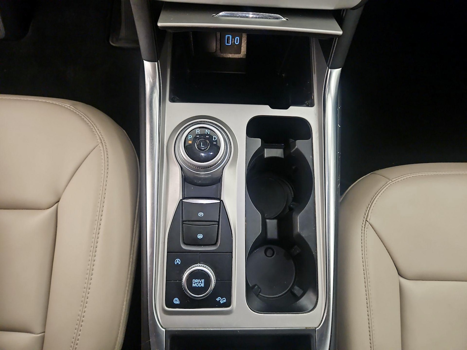 2023 Ford Explorer XLT - Photo 18