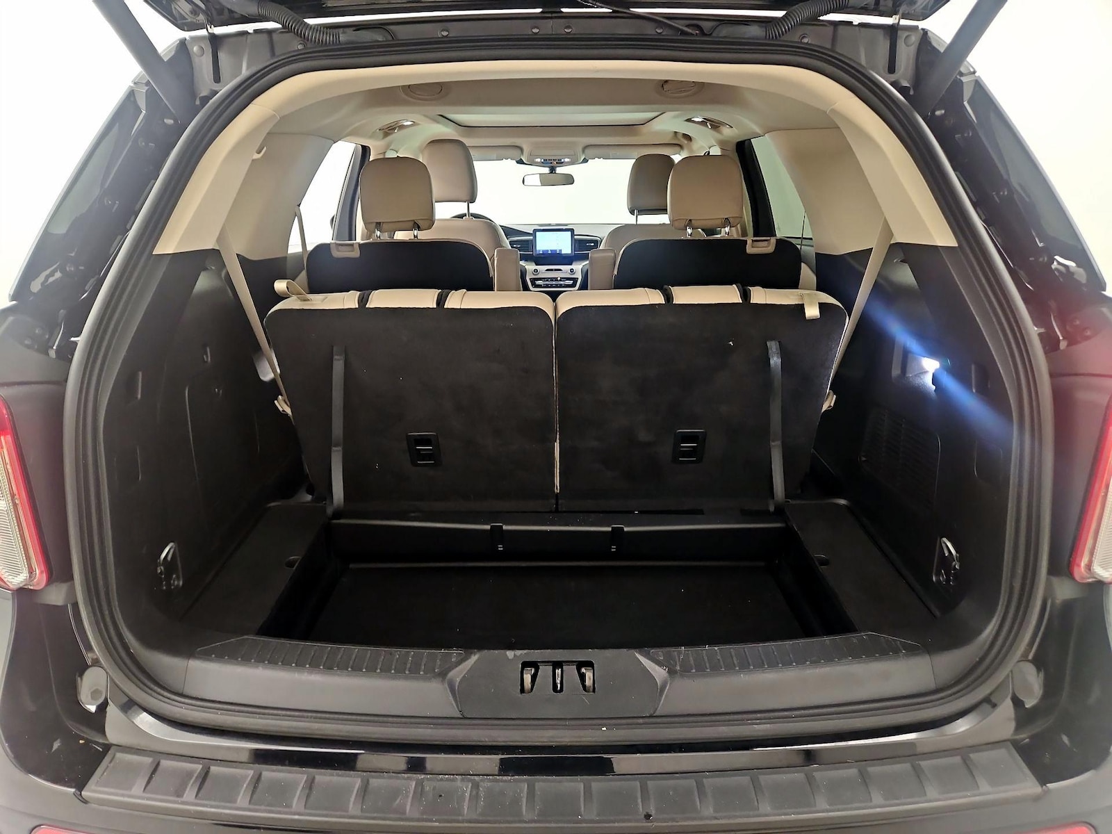 2023 Ford Explorer XLT - Photo 22