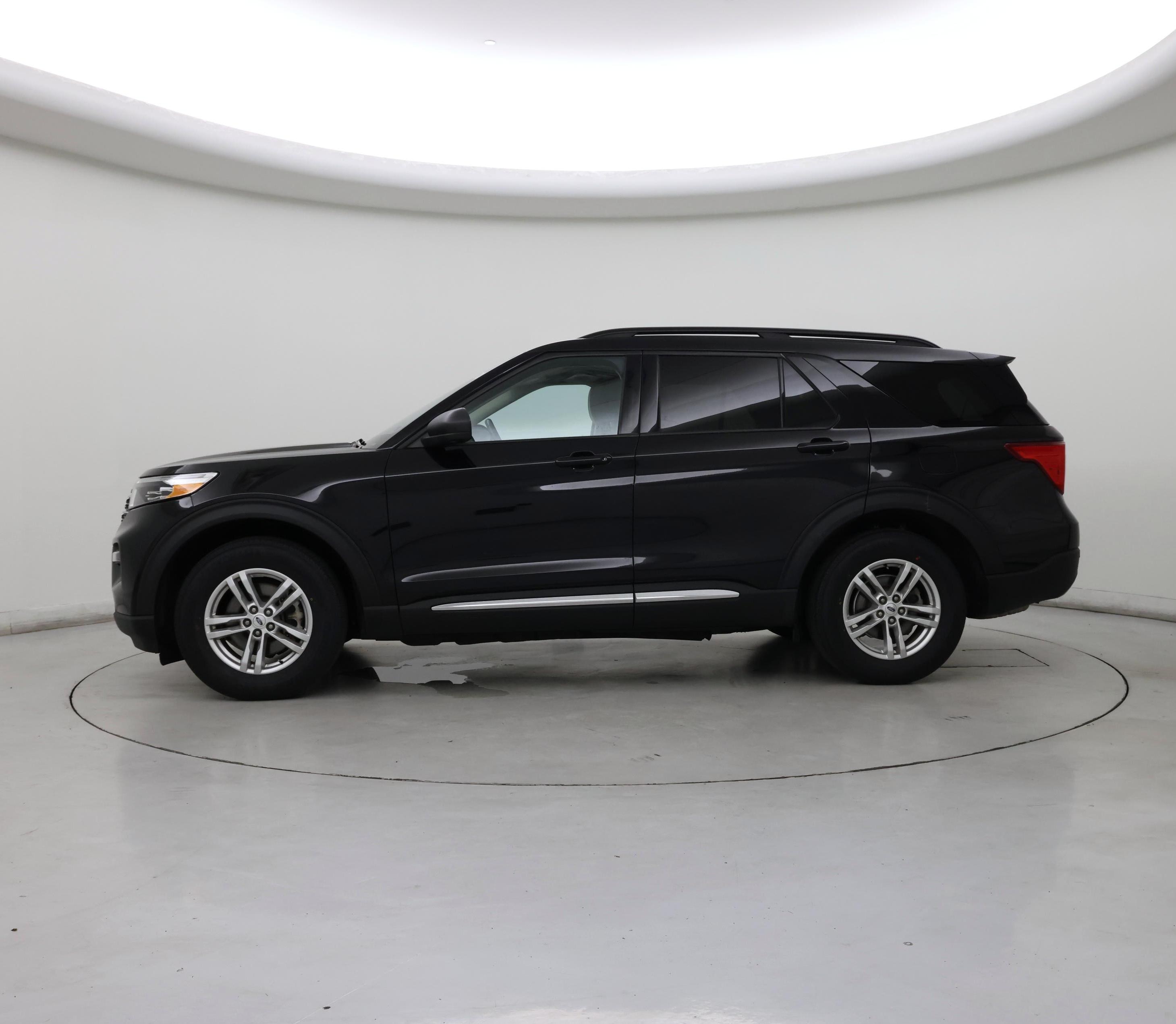 Thumbnail: 2023 Ford Explorer - 3