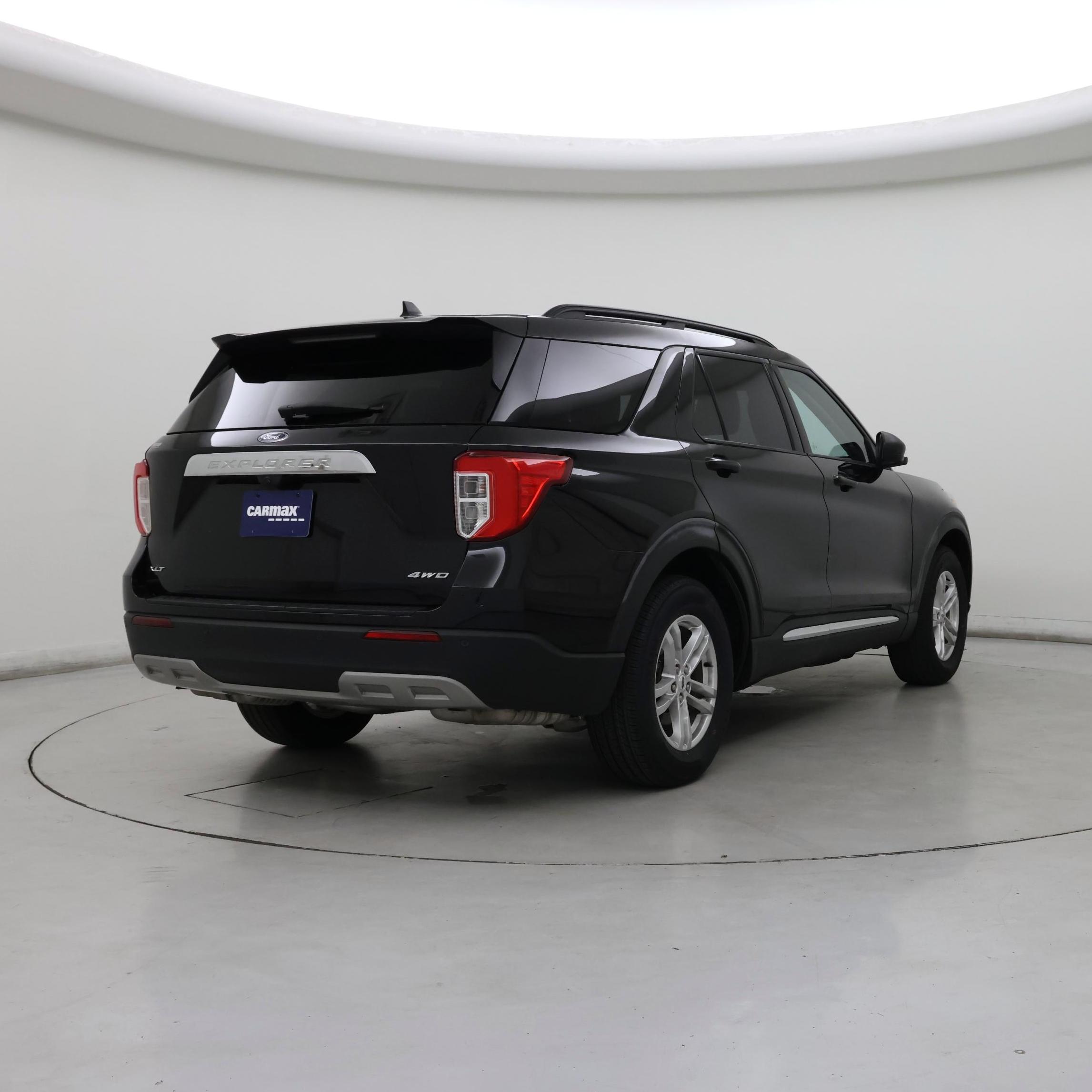 Thumbnail: 2023 Ford Explorer - 8