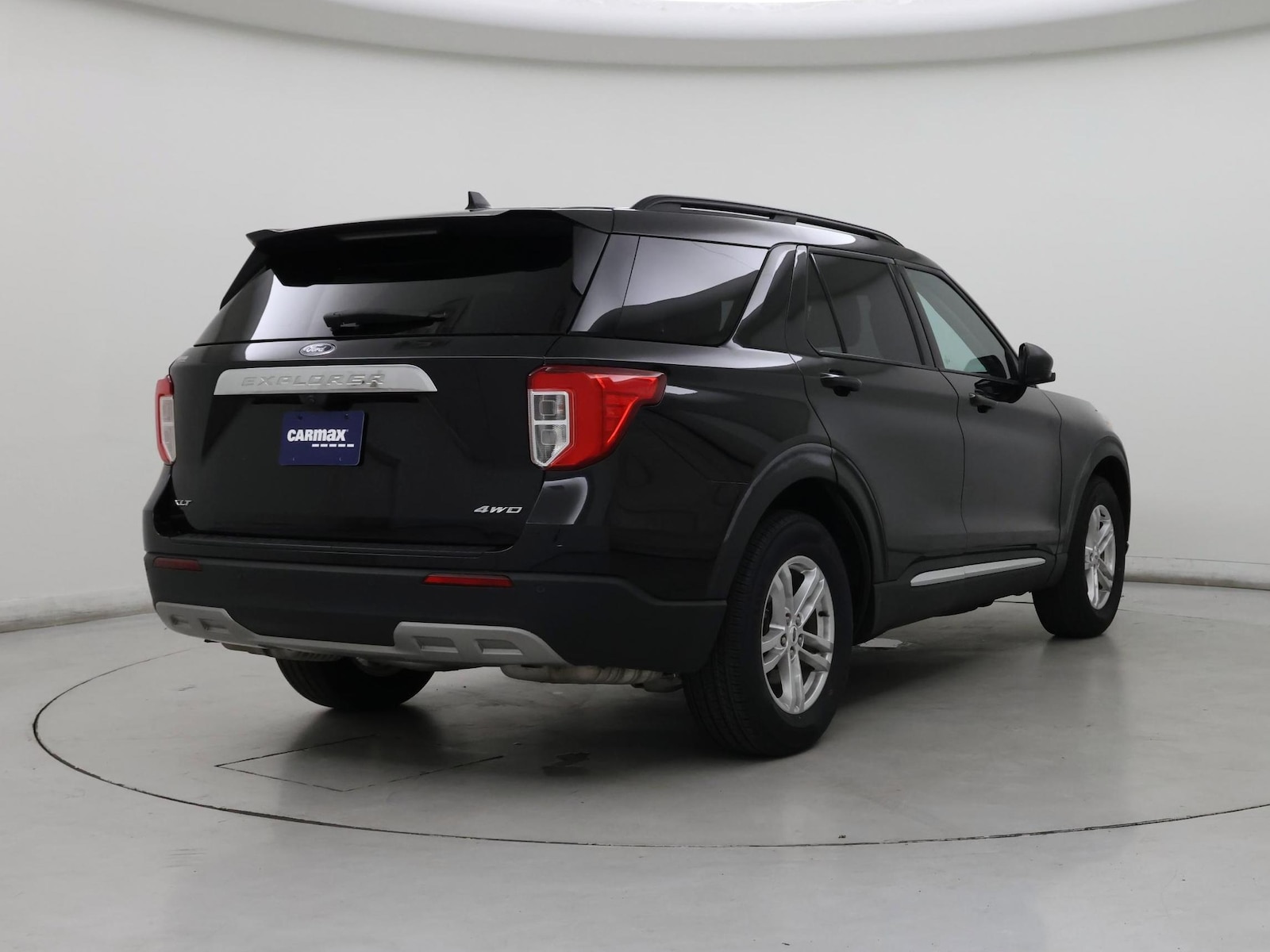 2023 Ford Explorer XLT - Photo 9
