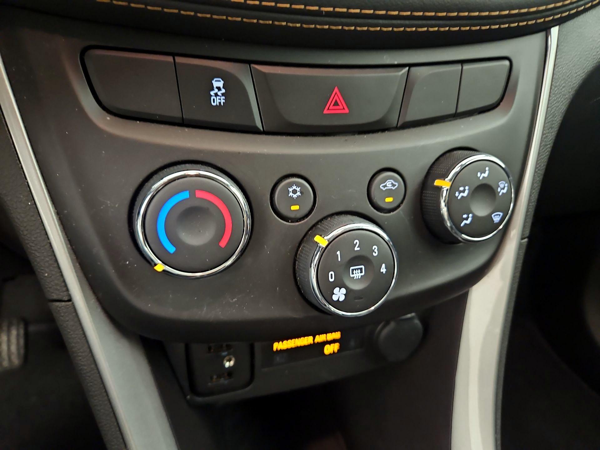 Thumbnail: 2020 Chevrolet Trax - 16