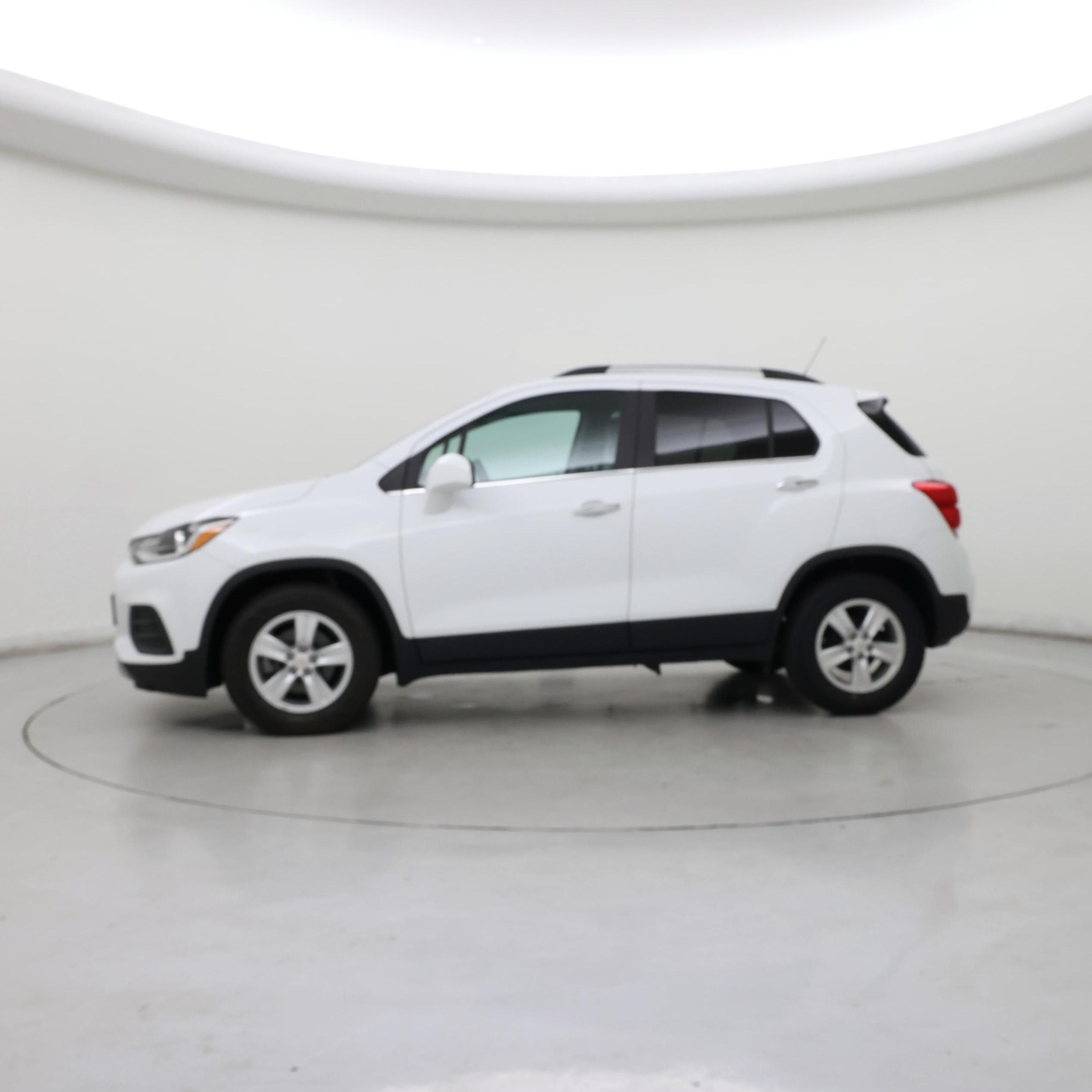 Thumbnail: 2020 Chevrolet Trax - 3