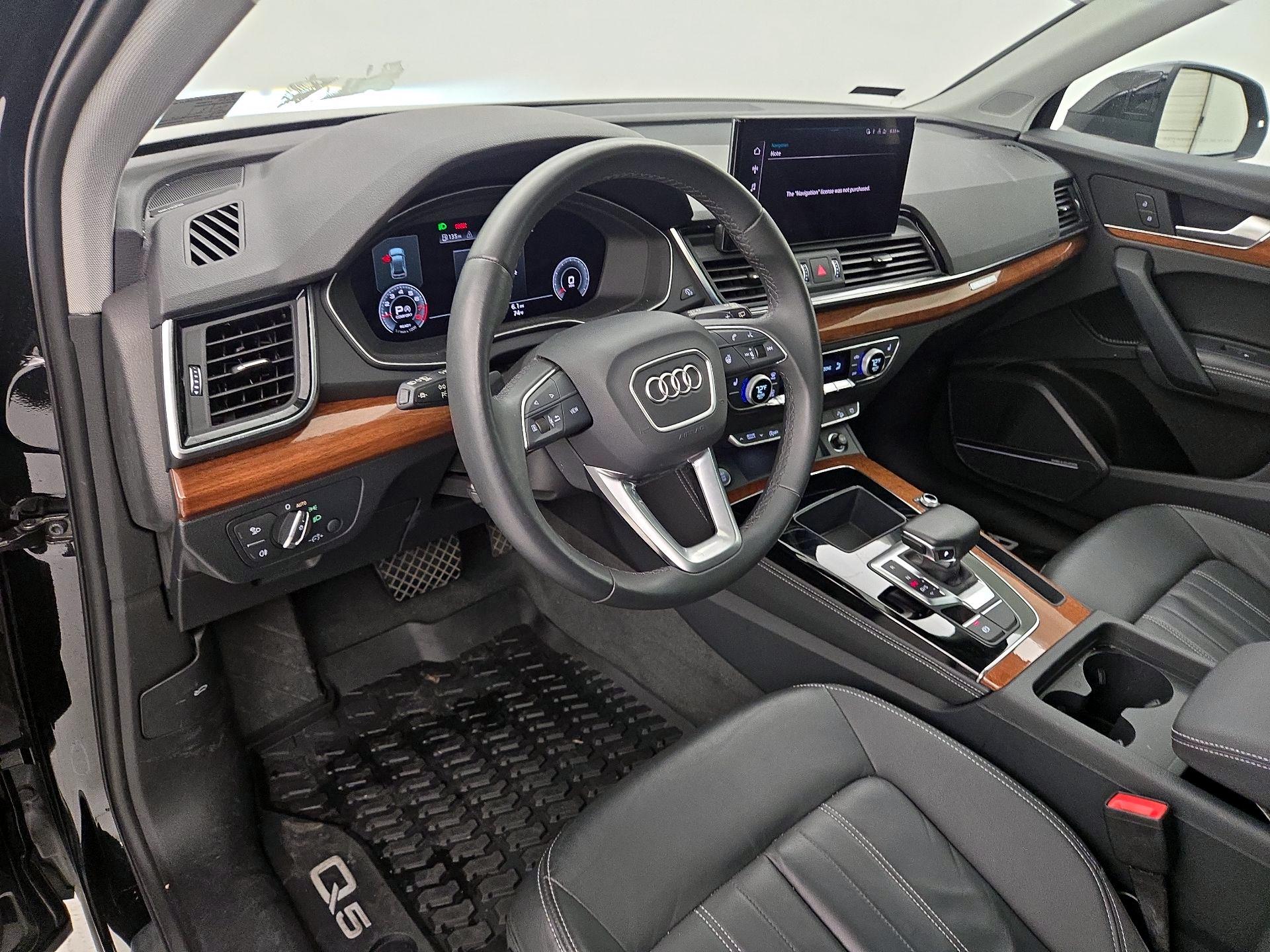 Thumbnail: 2023 Audi Q5 - 11